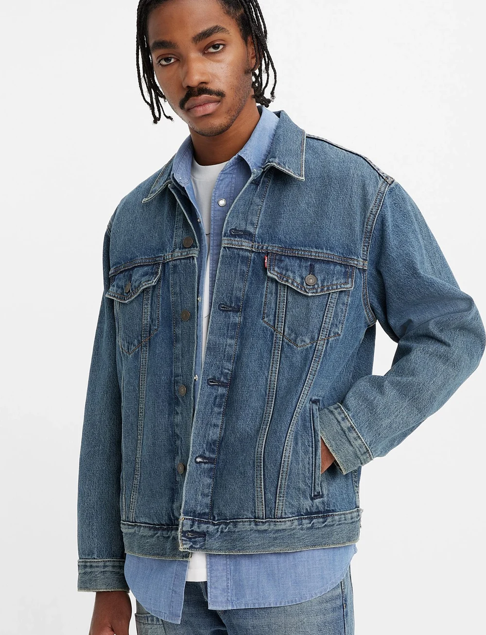 LEVI S Men Relaxed Fit Trucker Waterfalls 84.50 . Buy Denim Jackets from LEVI S Men online at Boozt . Fast delivery and easy returns