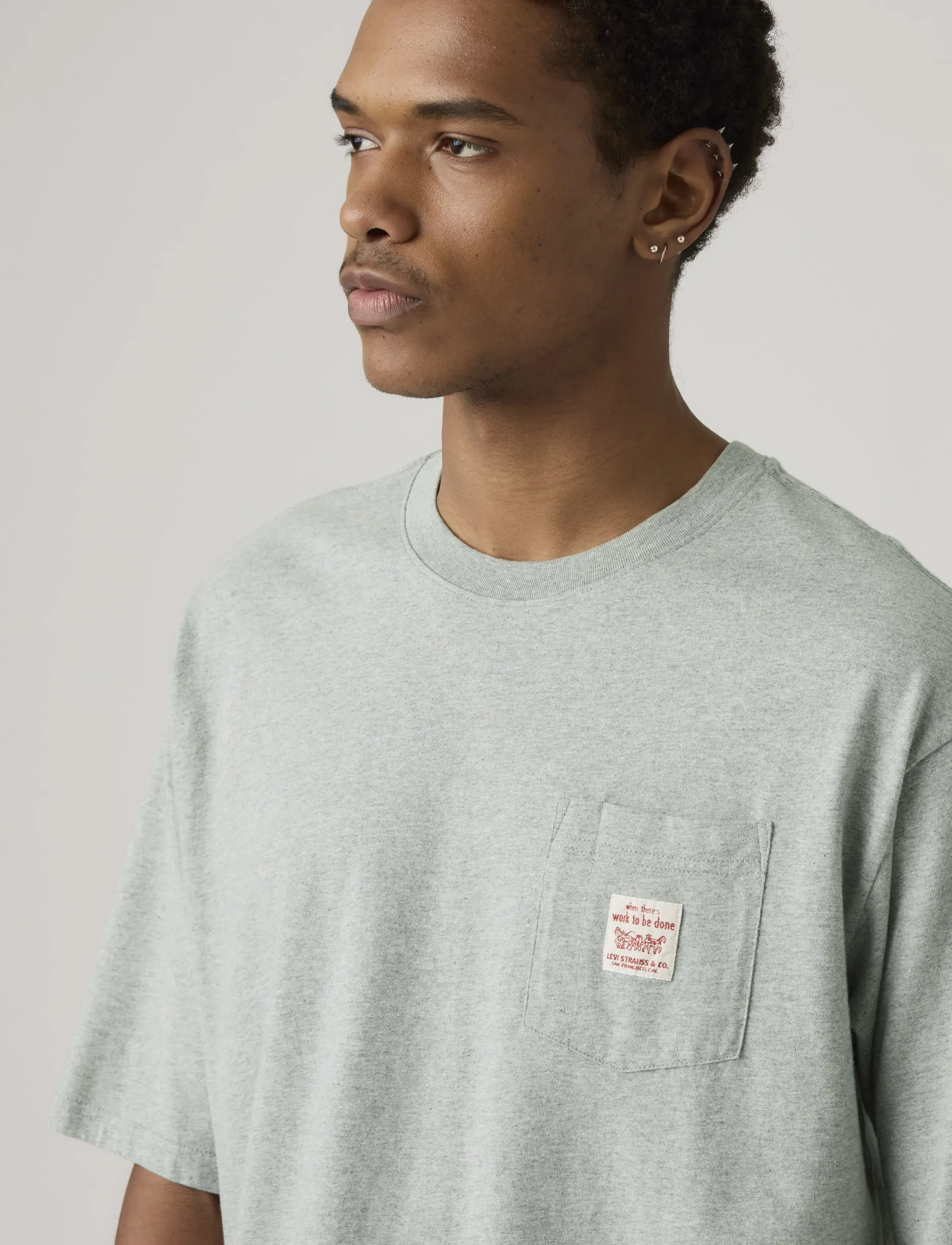 Levi's® - SS WORKWEAR TEE MID TONE GREY - kortærmede t-shirts - greys - 4
