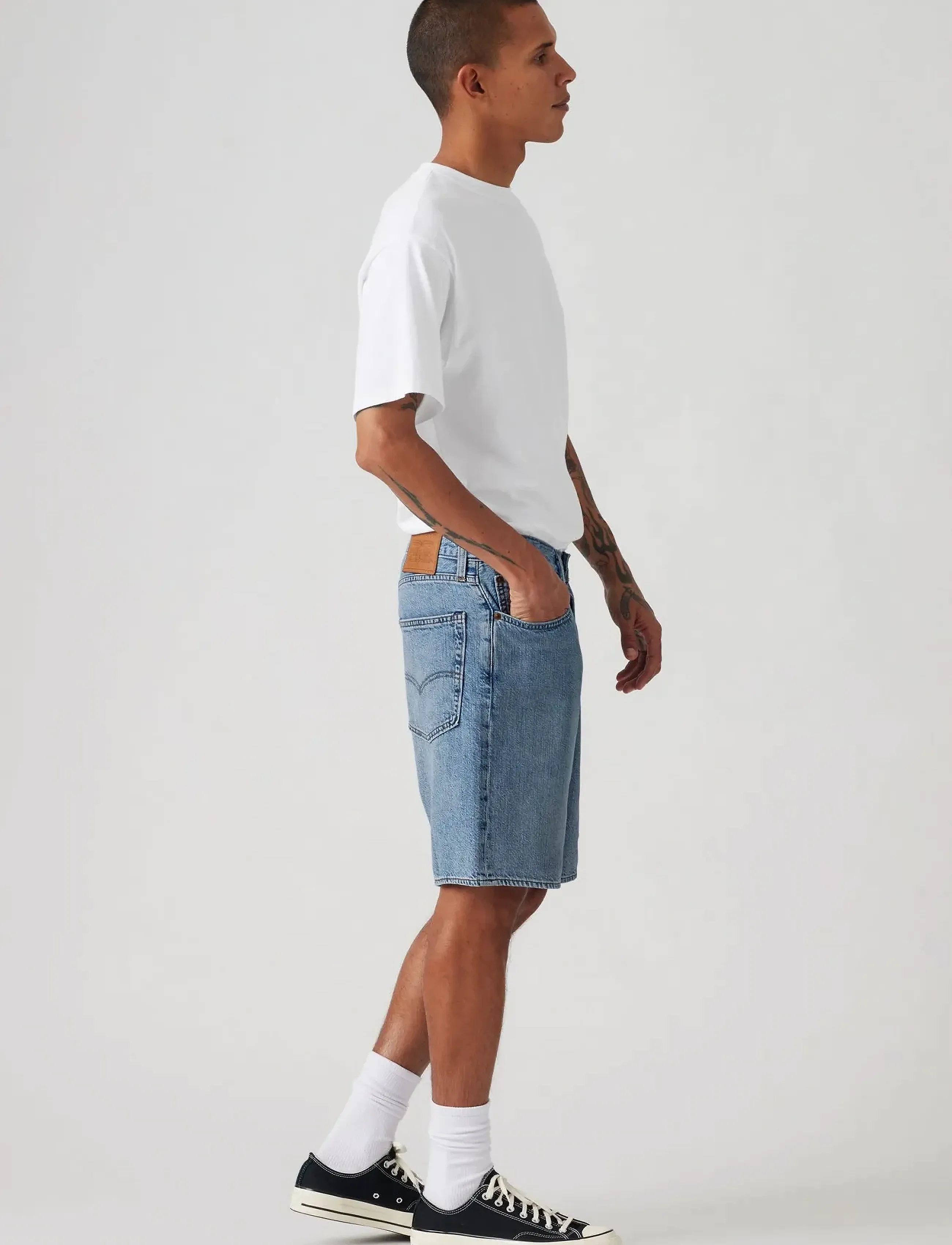 Levi's® - 468 LOOSE SHORTS LIGHT JOG SHO - jeans shorts - light indigo - flat finis - 3
