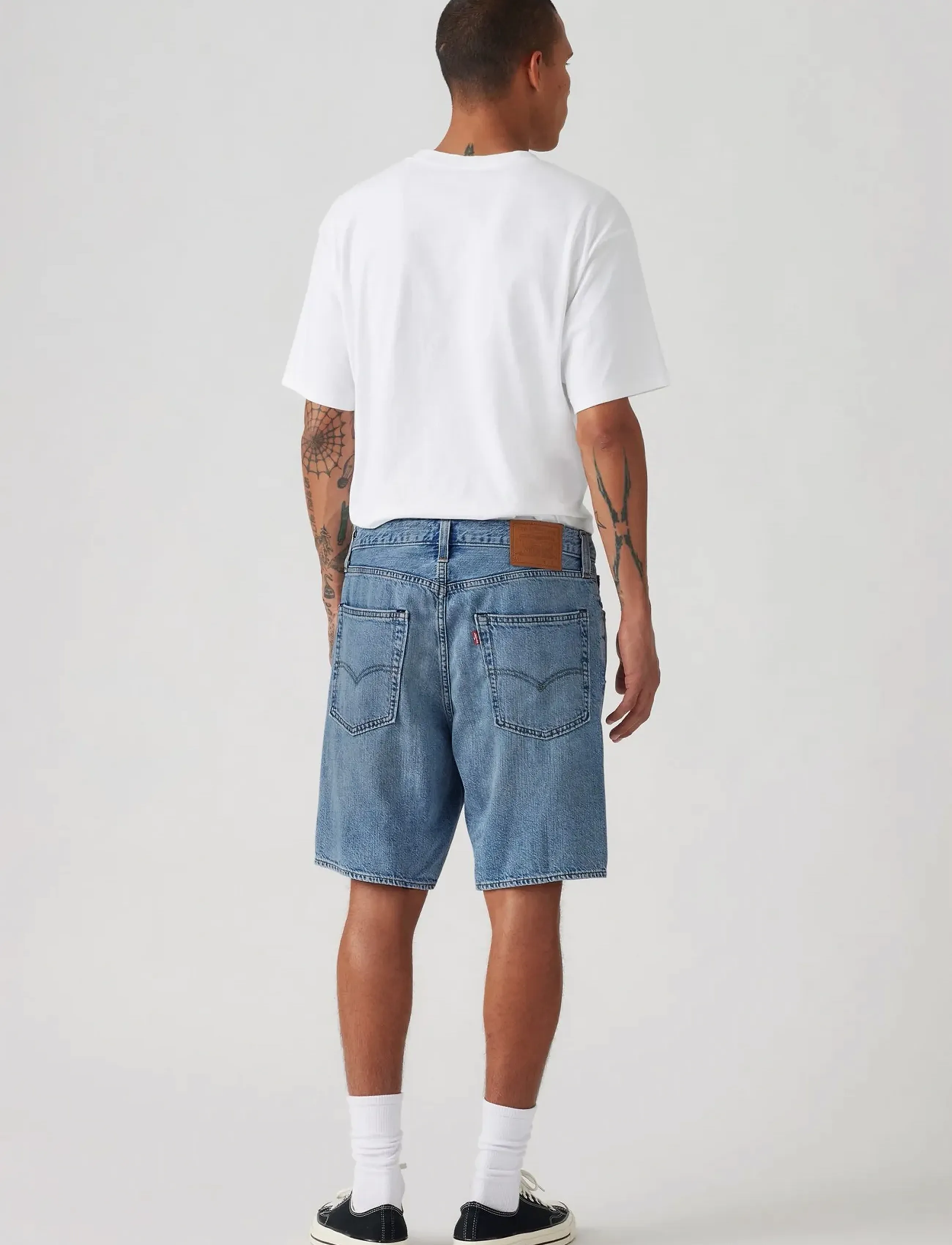 Levi's® - 468 LOOSE SHORTS LIGHT JOG SHO - jeans shorts - light indigo - flat finis - 4