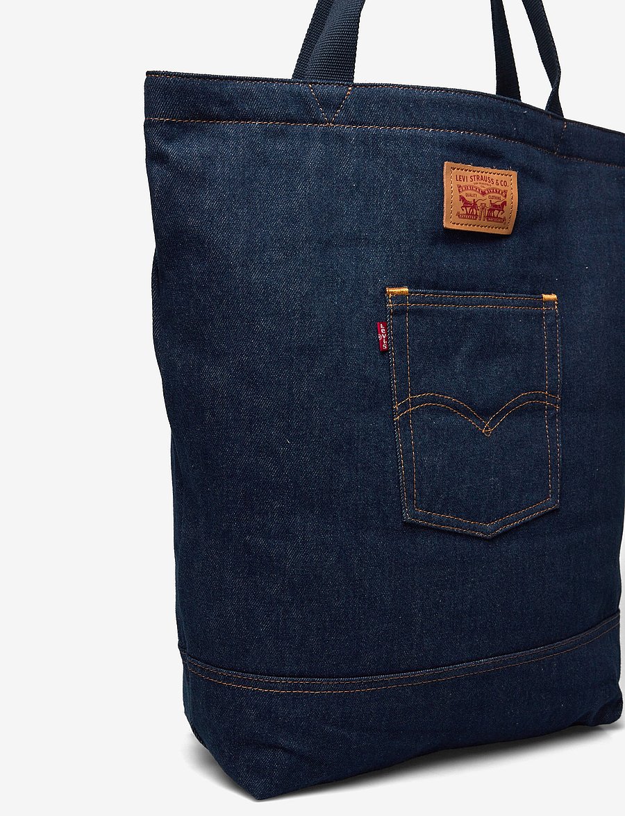 Levi's® - THE LEVIS BACK POCKET TOTE IND - tote bags - dark indigo - flat finish - 3