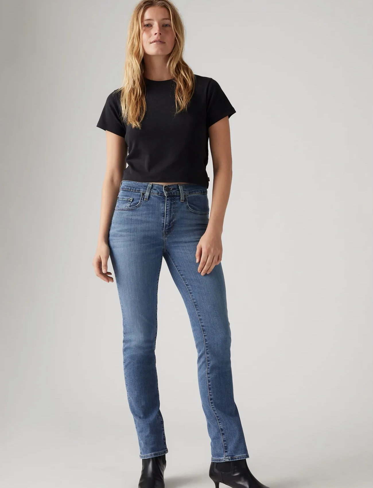 Levi's® 724 High Rise Straight Wa - - 28 x 32 1