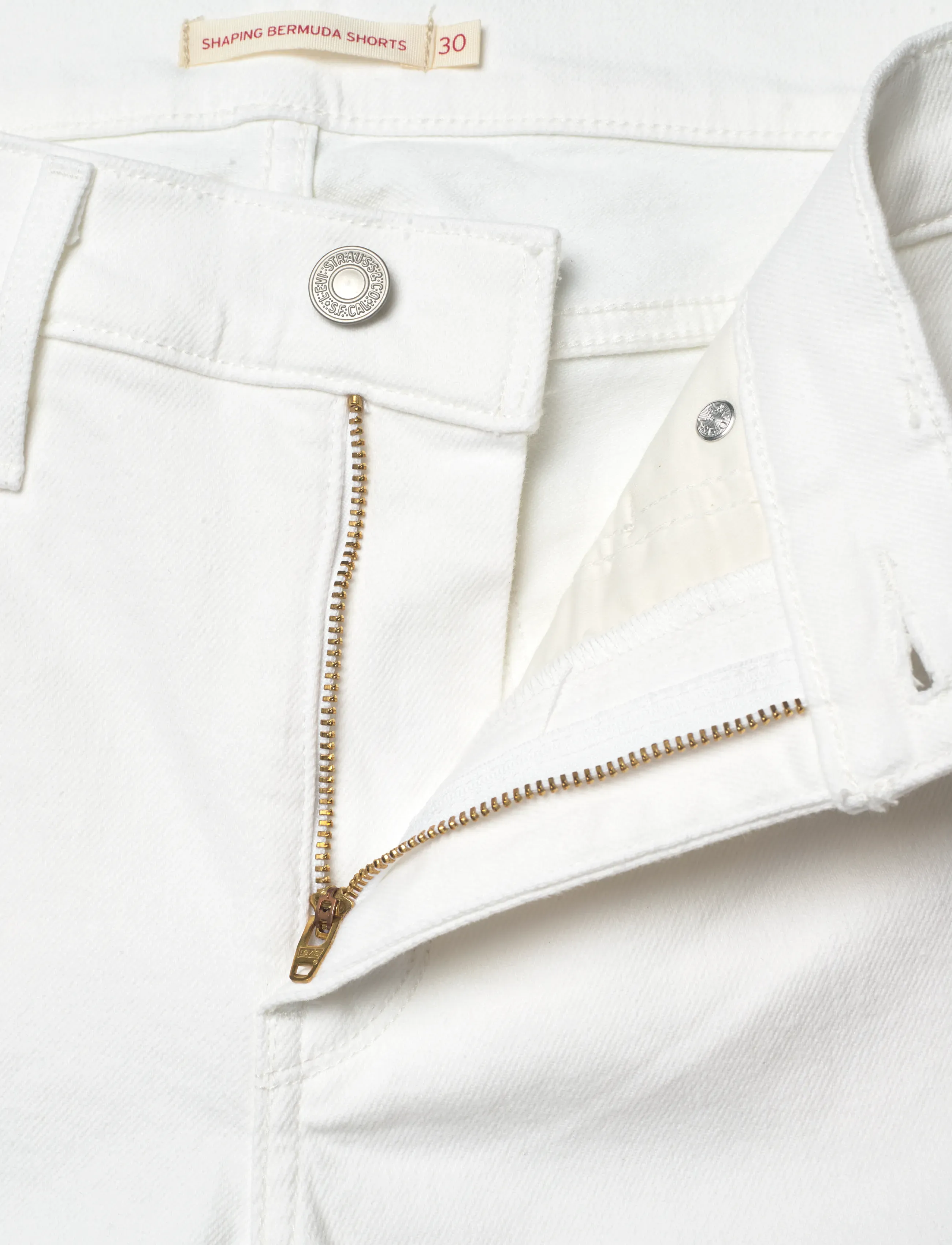 Levi's® - SHAPING BERMUDA CHALK WHITE - jorts - neutrals - 3