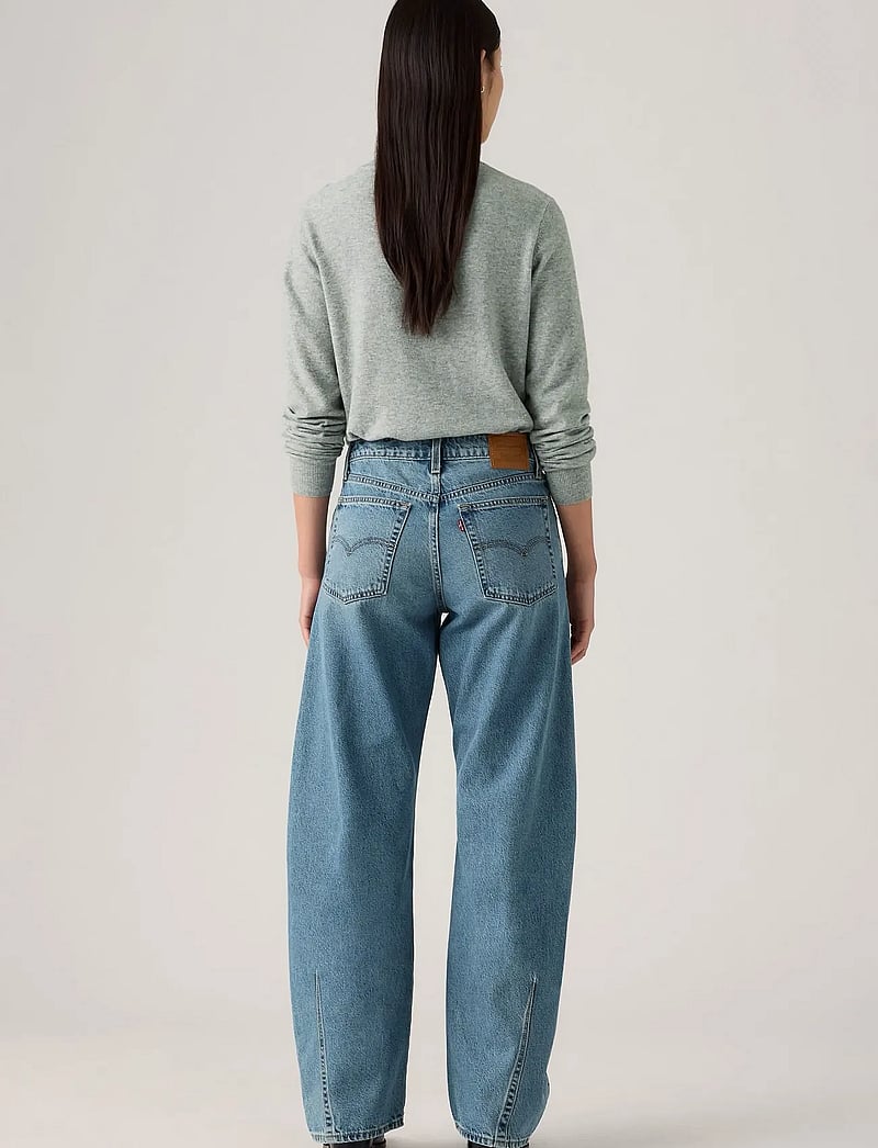 Levi's® - BAGGY DAD BARREL EASY DAYS BAR - barrel jeans - med indigo - worn in - 4