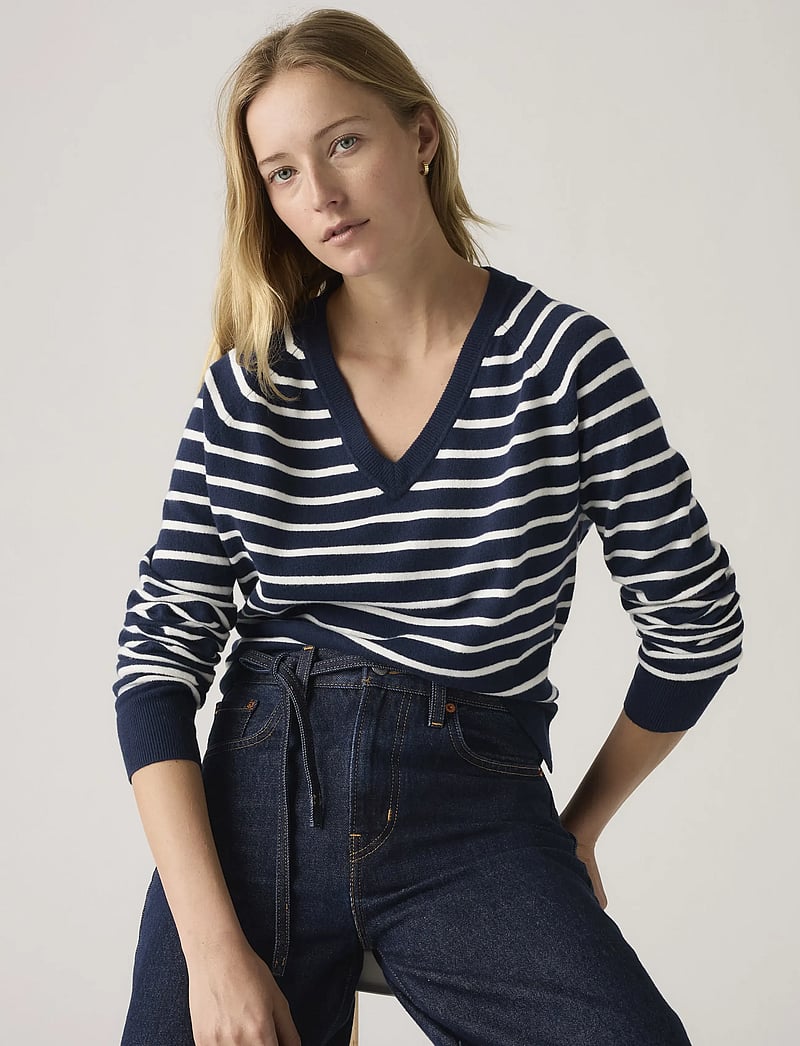 Levi's® - SUPER SOFT VNECK PULLOVER PARI - stickade tröjor - blues - 4