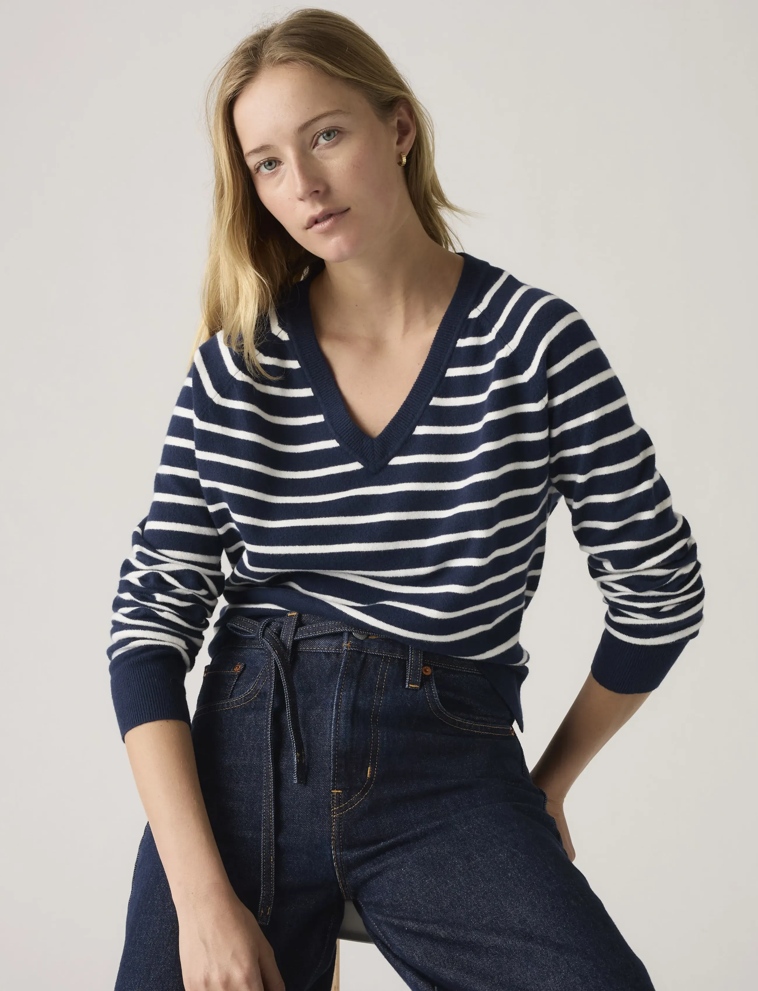 Levi's® - SUPER SOFT VNECK PULLOVER PARI - striktrøjer - blues - 4