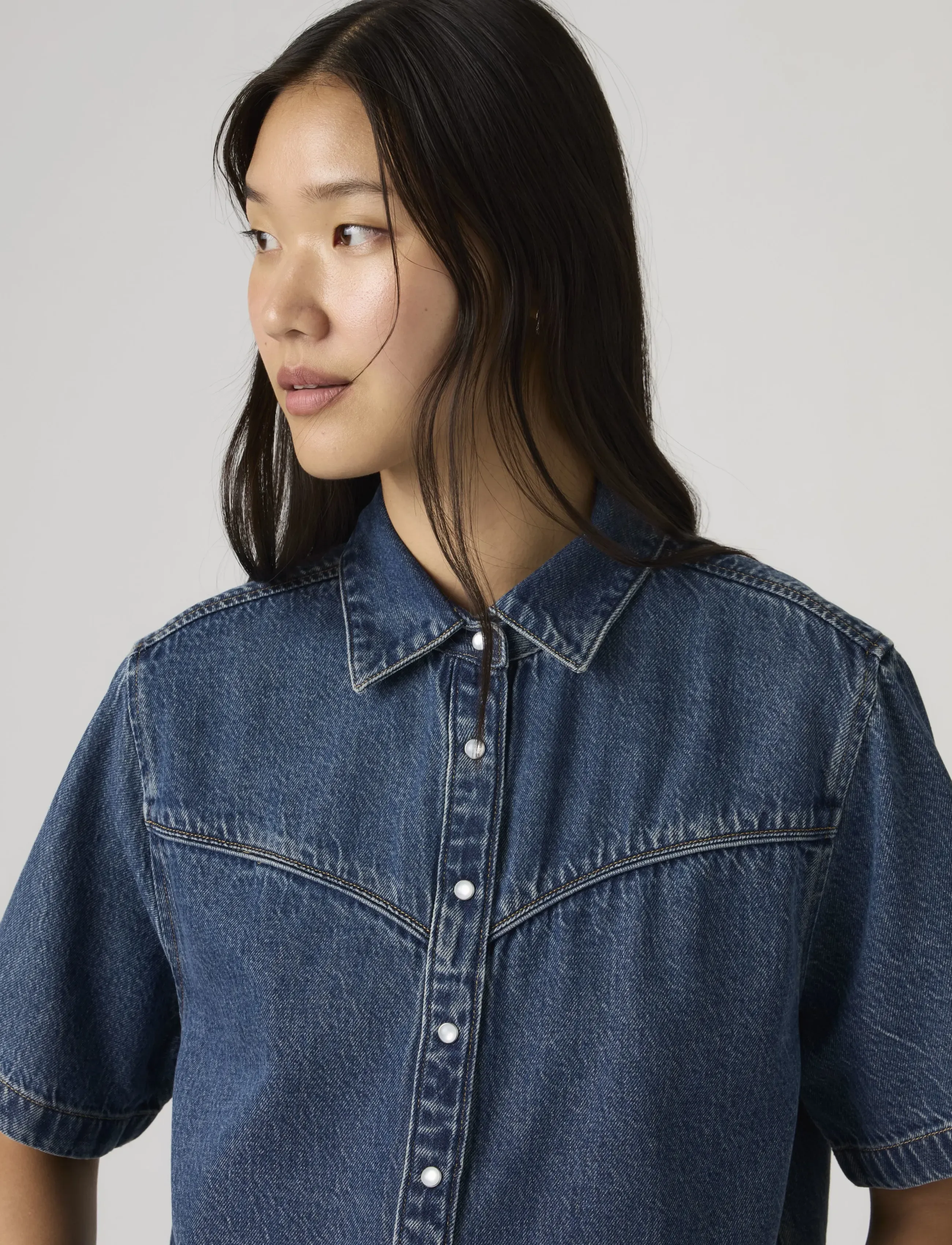 Levi's® - LOGAN SS DENIM SHIRT TENCEL TI - chemises en jeans - dark indigo - worn in - 4