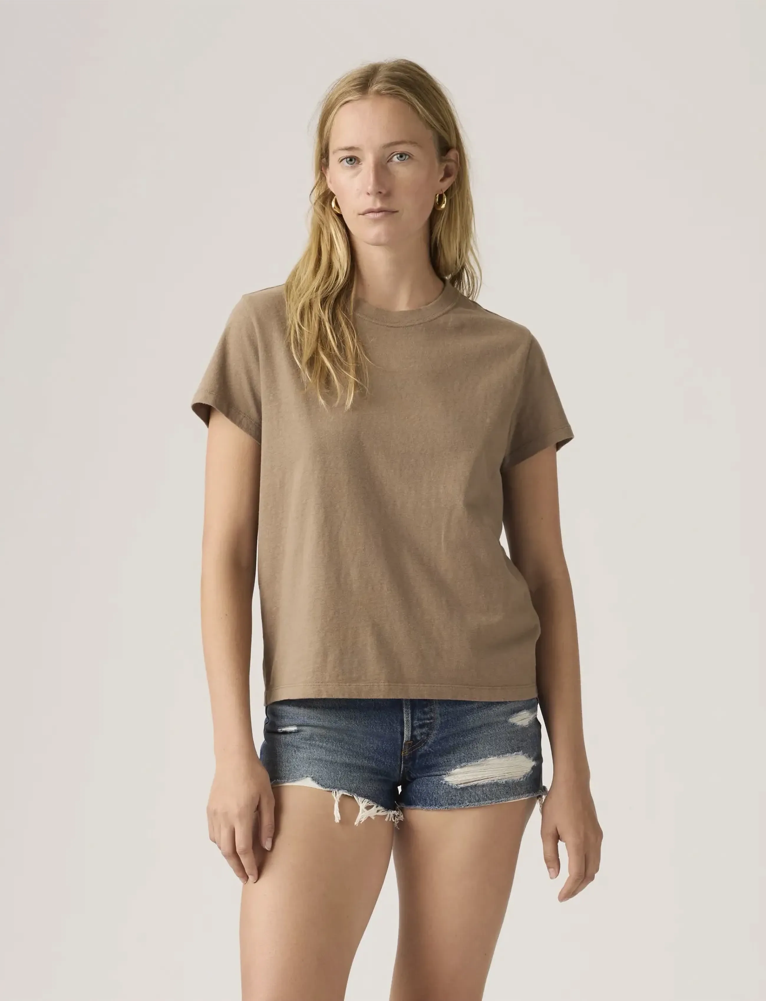 Levi's® FAVORITE SLUB TEE PINE BARK - T-shirts & Toppar - BROWNS / brown