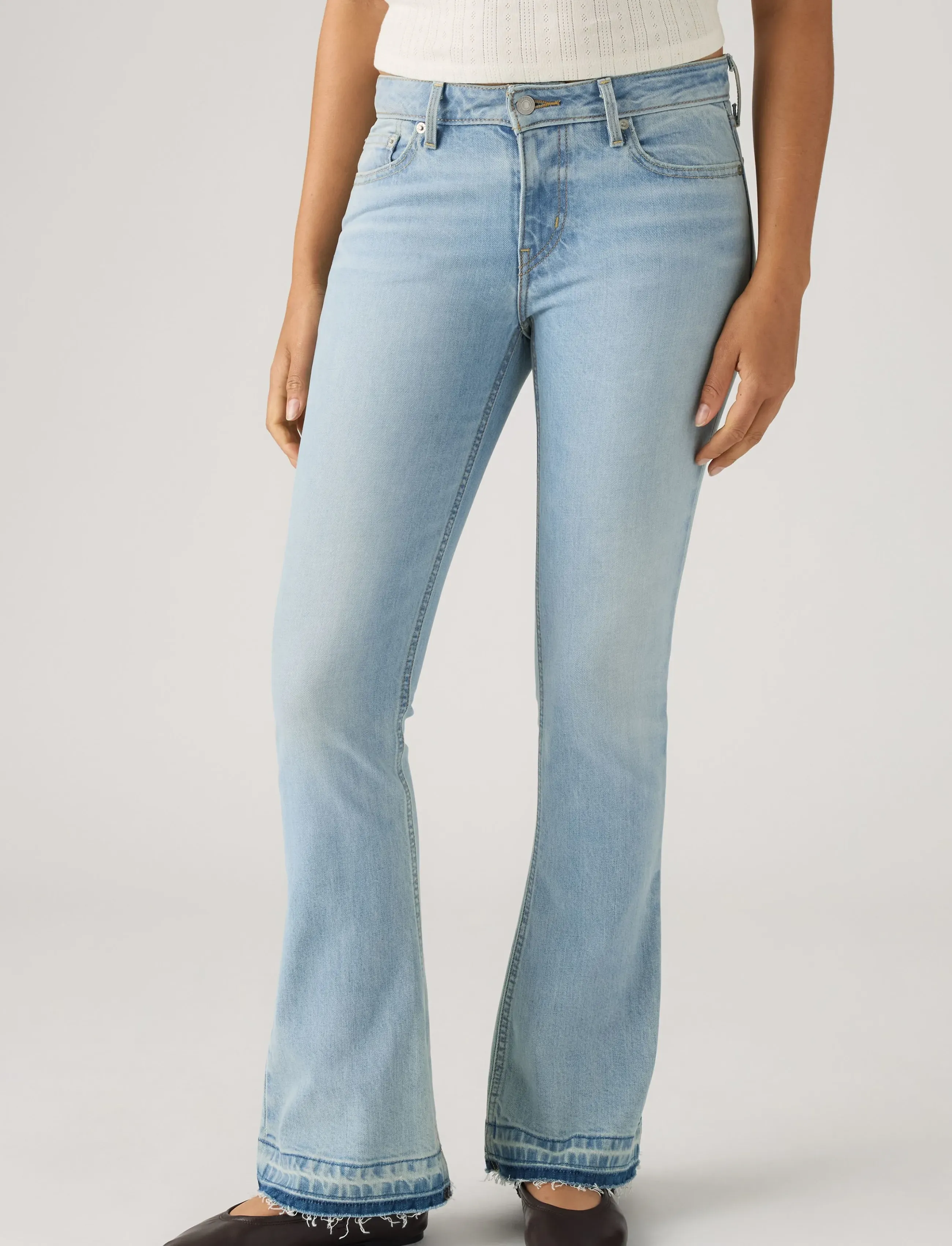Levi's® - LOW SLIM BOOT BLUE SHUTTLE - alt laienevad teksad - light indigo - worn in - 5