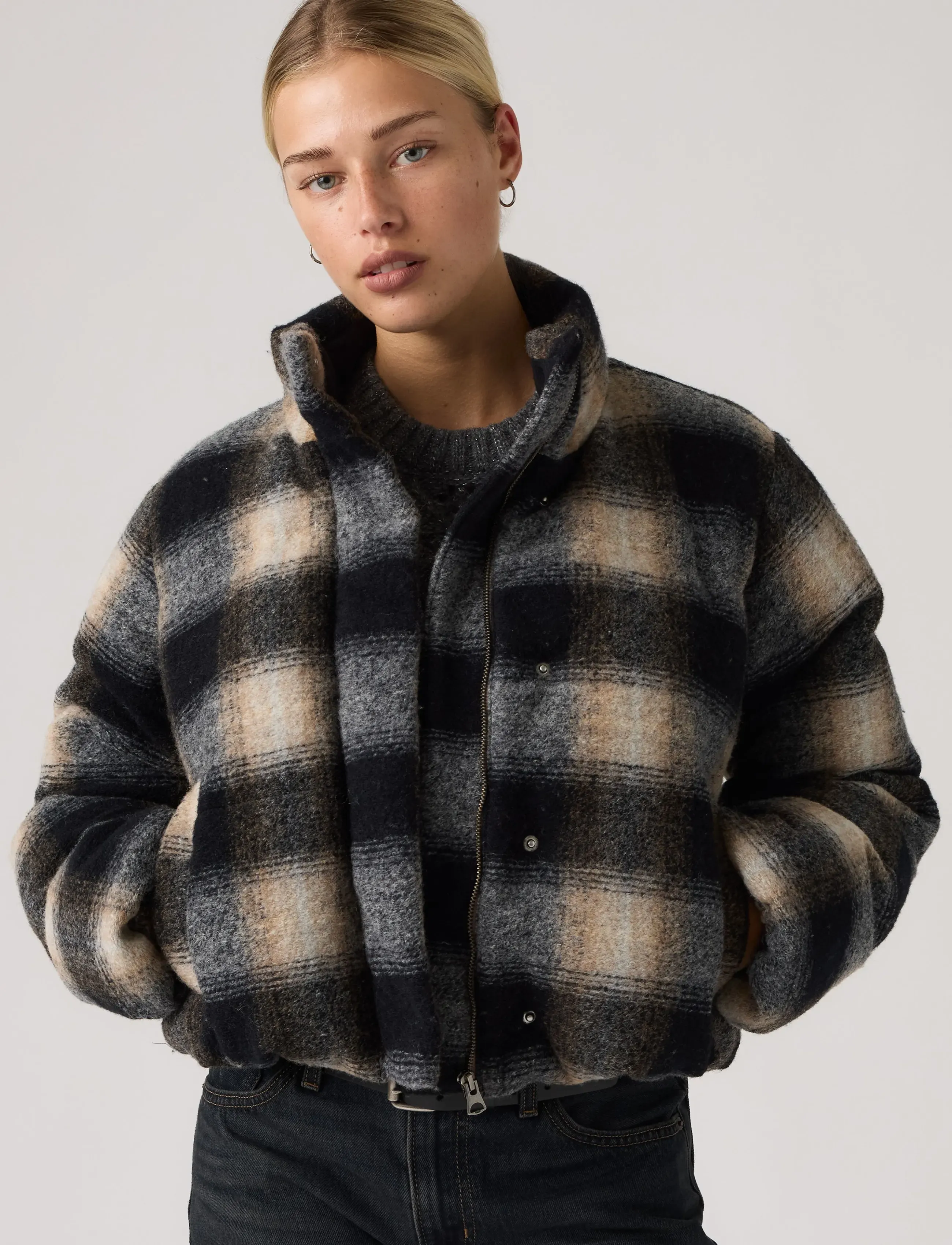 Levi's® BRYNN CROP PUFFER NOVELTY TESS - Jackor & Kappor - BROWNS / beige