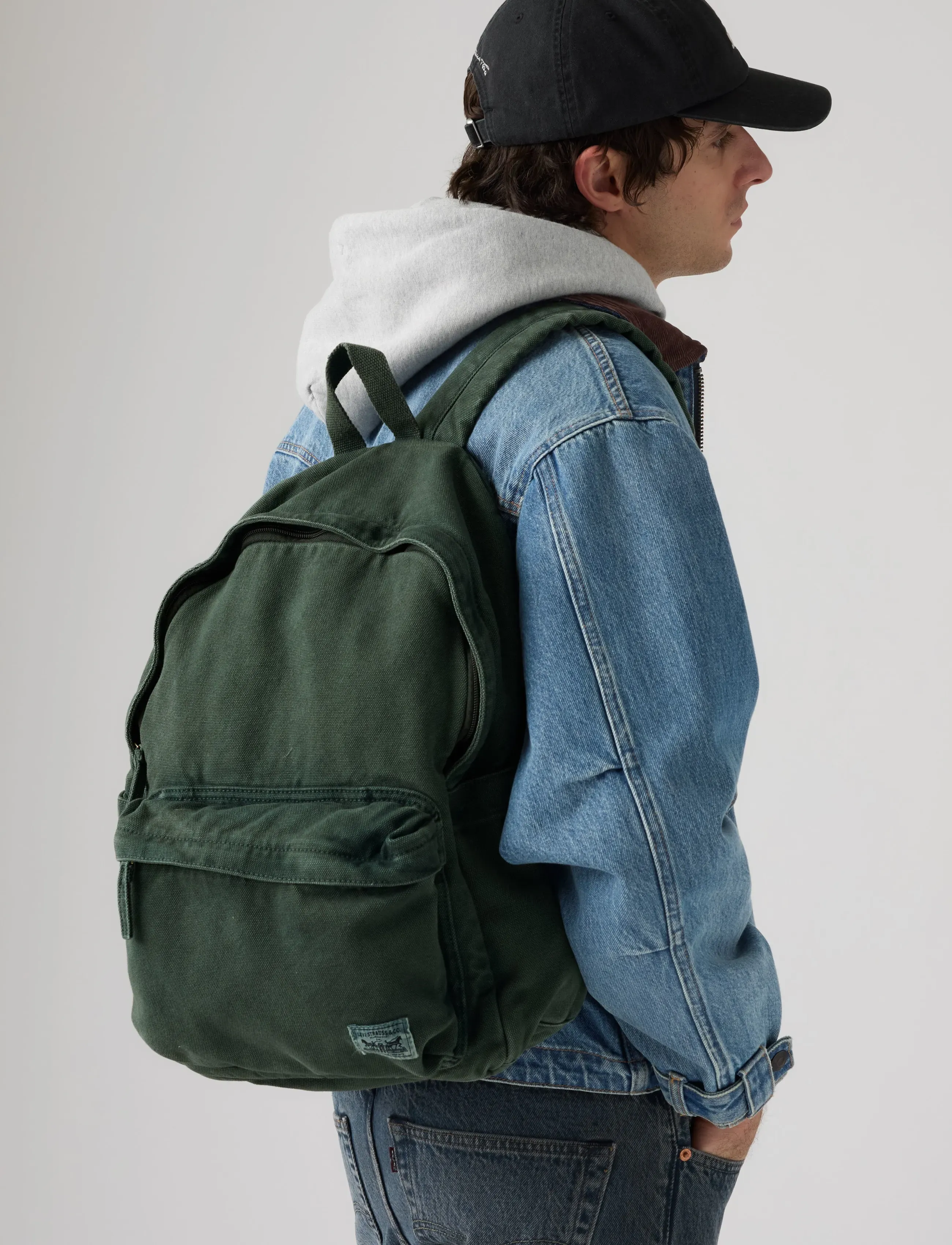 Levi's® - REMI BACKPACK SMELLS LIKE PINE - igapäevane stiil - greens - 0