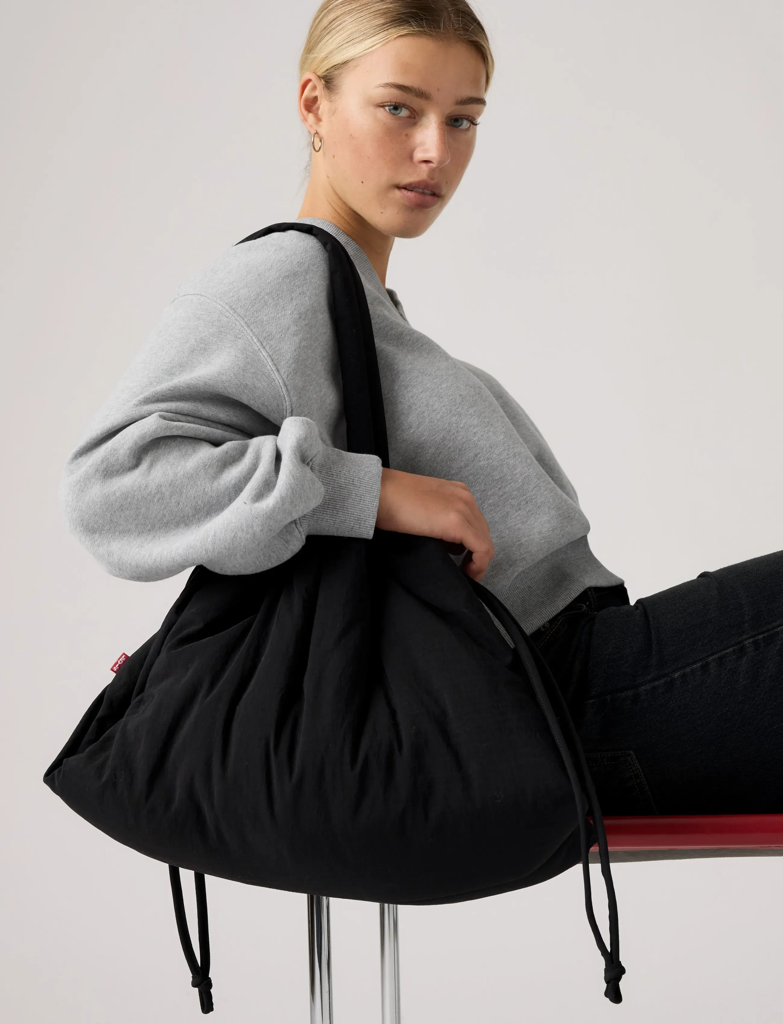 Axelremsväska ' CAVIAR BLACK' 2