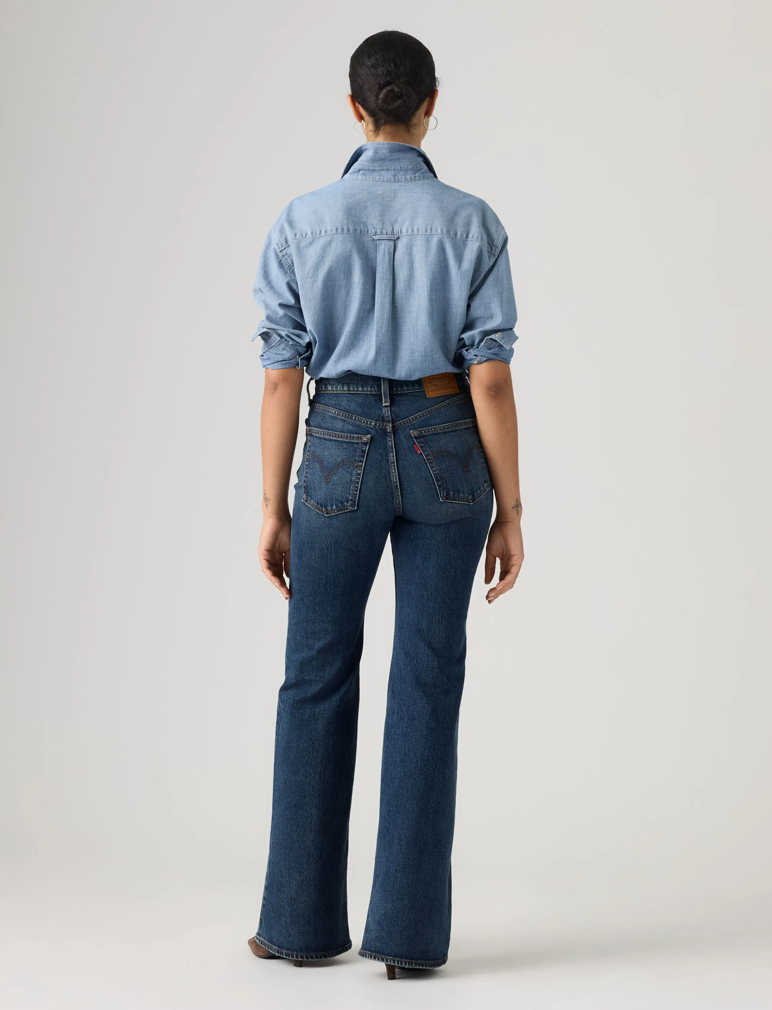 Levi's® - RIBCAGE FLARE H226 GATE KEEPIN - med indigo - worn in - 4