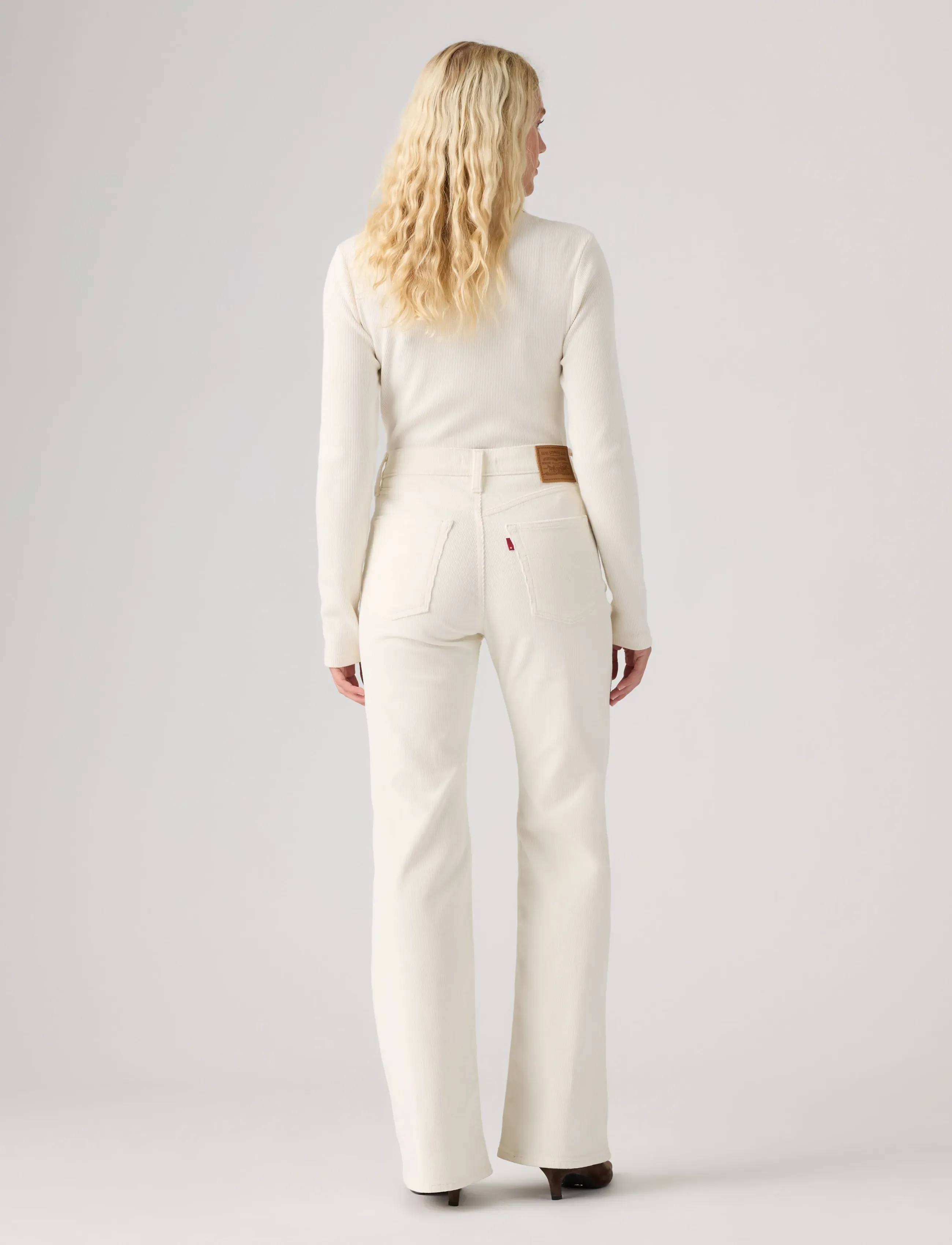 Levi's® - RIBCAGE FLARE H226 EGRET - alt laiad teksad - whites - 4