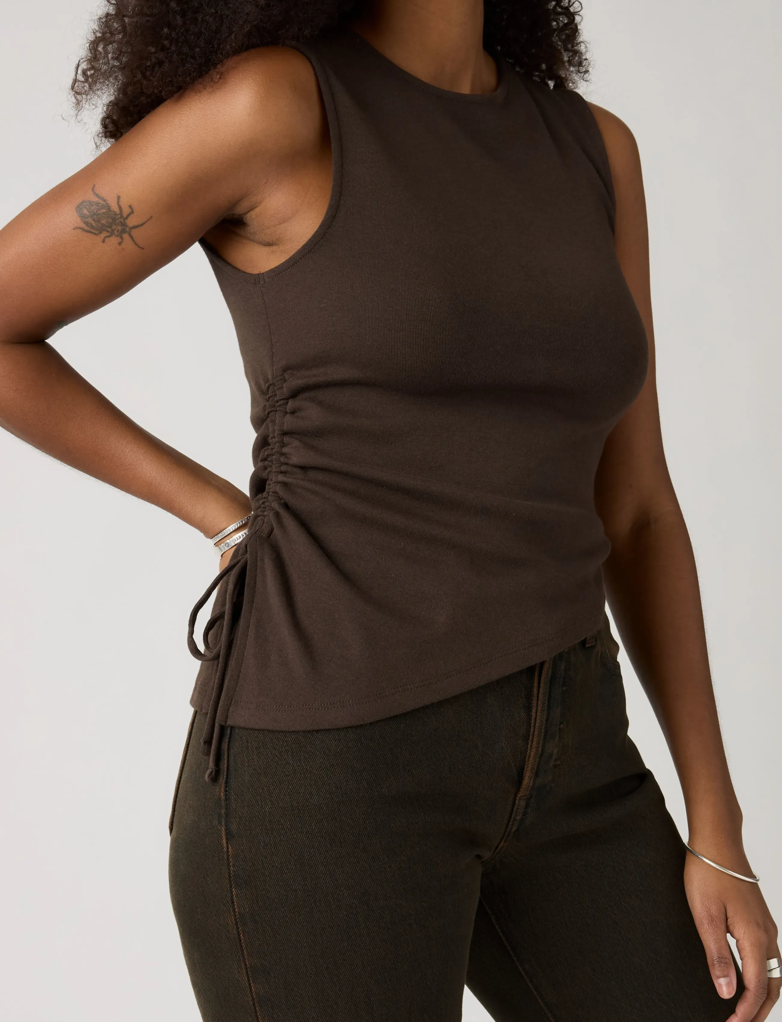 Levi's® - ALILA ASYMMETRICAL SL TOP JAVA - varrukateta topid - browns - 5