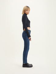 LEVI´S Women - 724 HIGH RISE STRAIGHT Z0746 D - slim jeans - dark indigo - worn in - 5