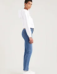 LEVI´S Women - 314 SHAPING STRAIGHT LAPIS GEM - raka jeans - med indigo - worn in - 5