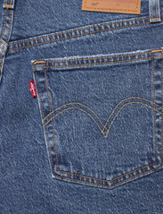 LEVI´S Women - 501 ORIGINAL SHORT SALSA HALFW - jeansowe szorty - med indigo - flat finish - 8