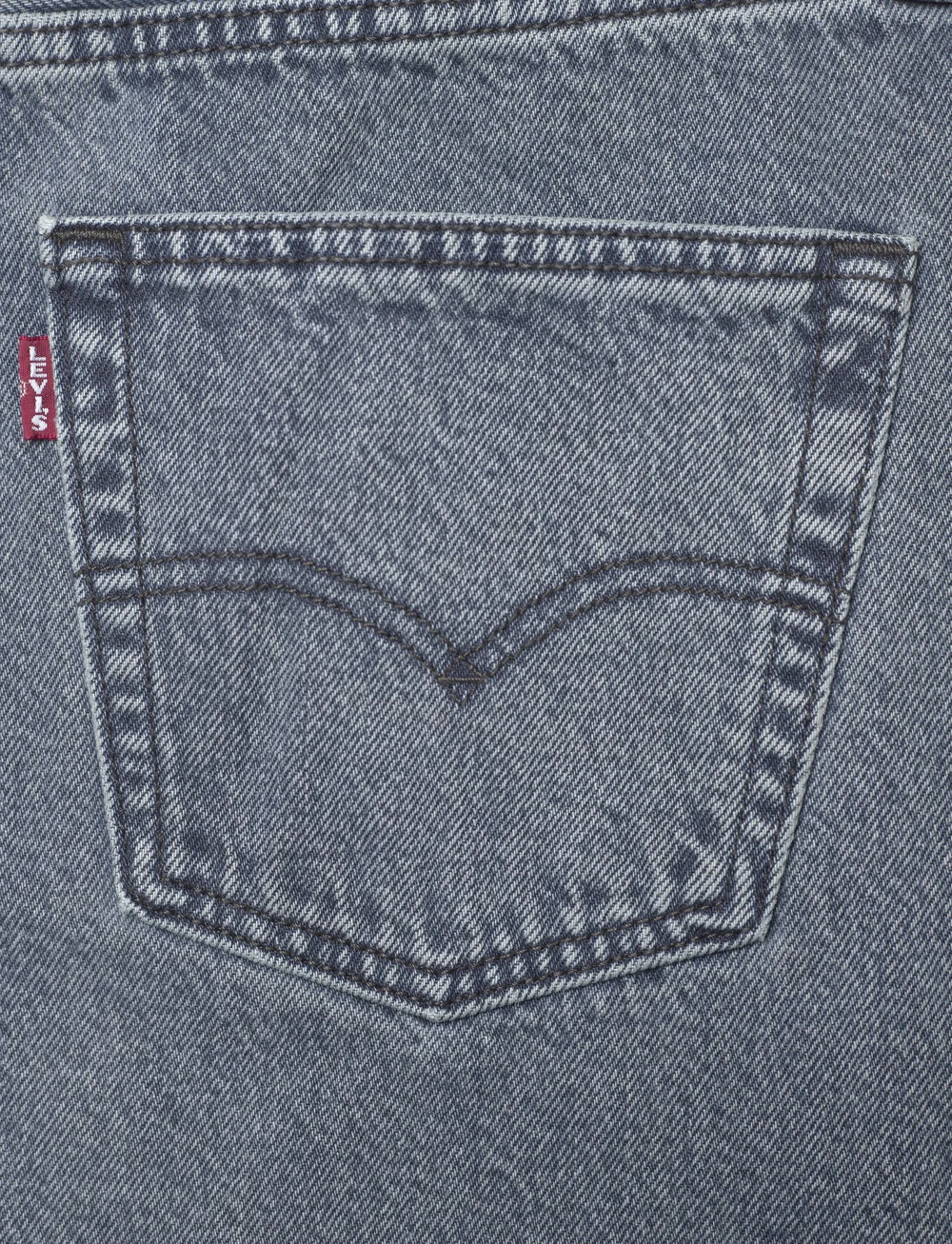 Size 9 top in levis jeans