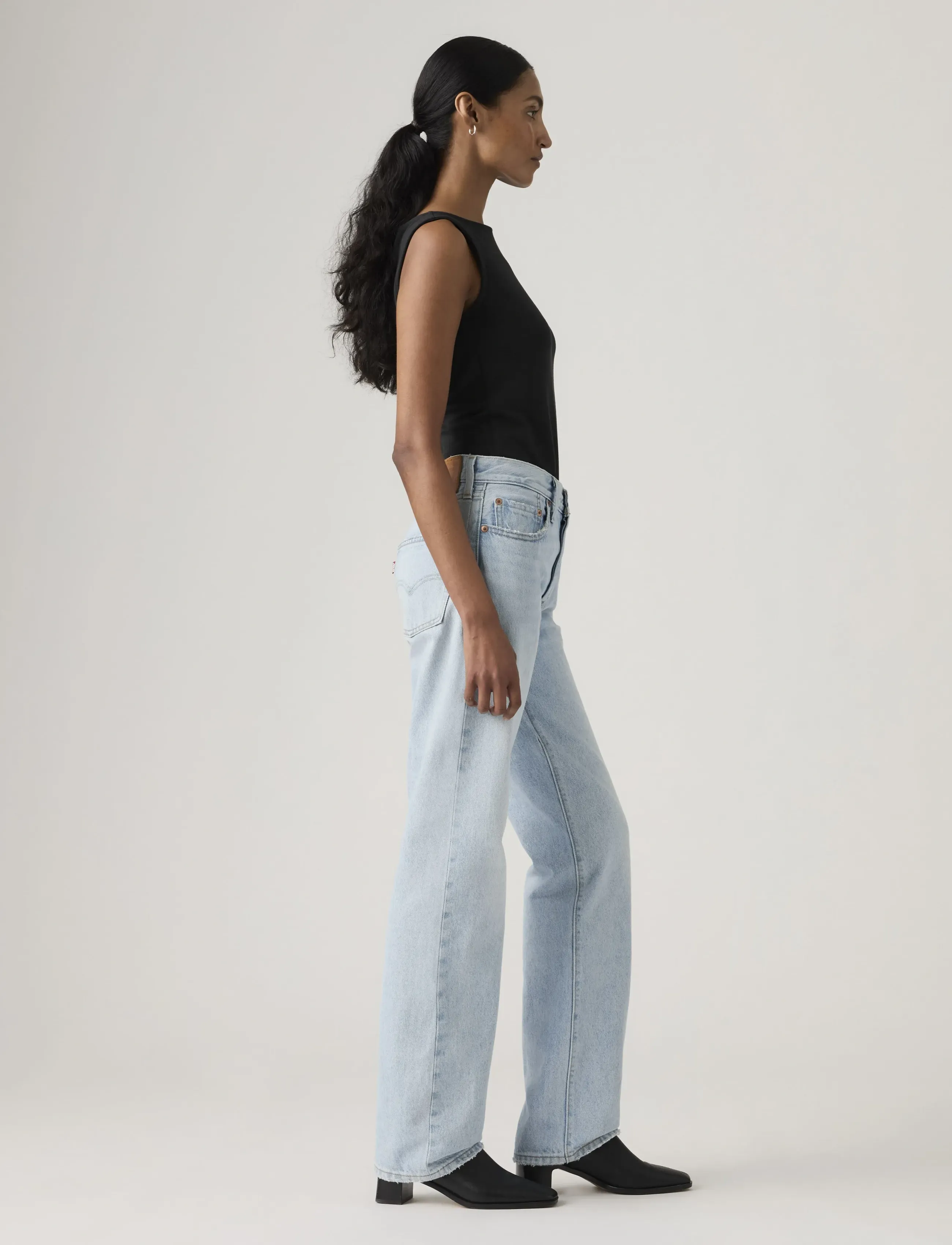 Levi's® - 501 90S OFFICE REFRESH - mom jeans - light indigo - worn in - 3