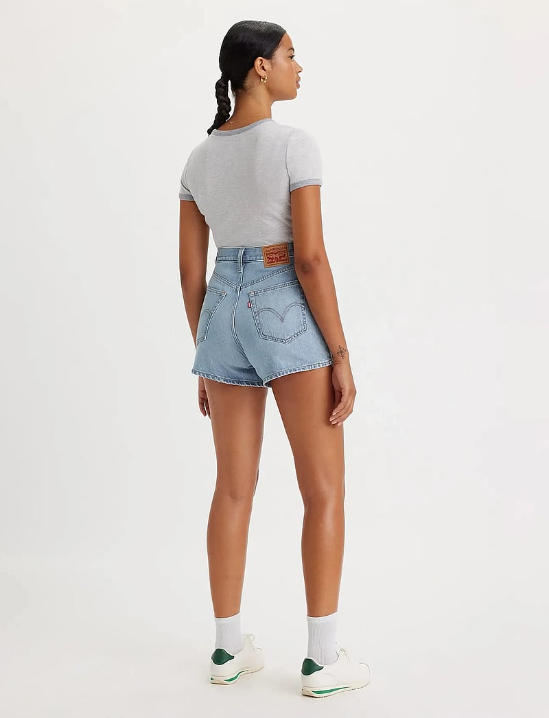 Levi's® - HIGH WAISTED MOM SHORT LIGHT T - jorts - med indigo - worn in - 3