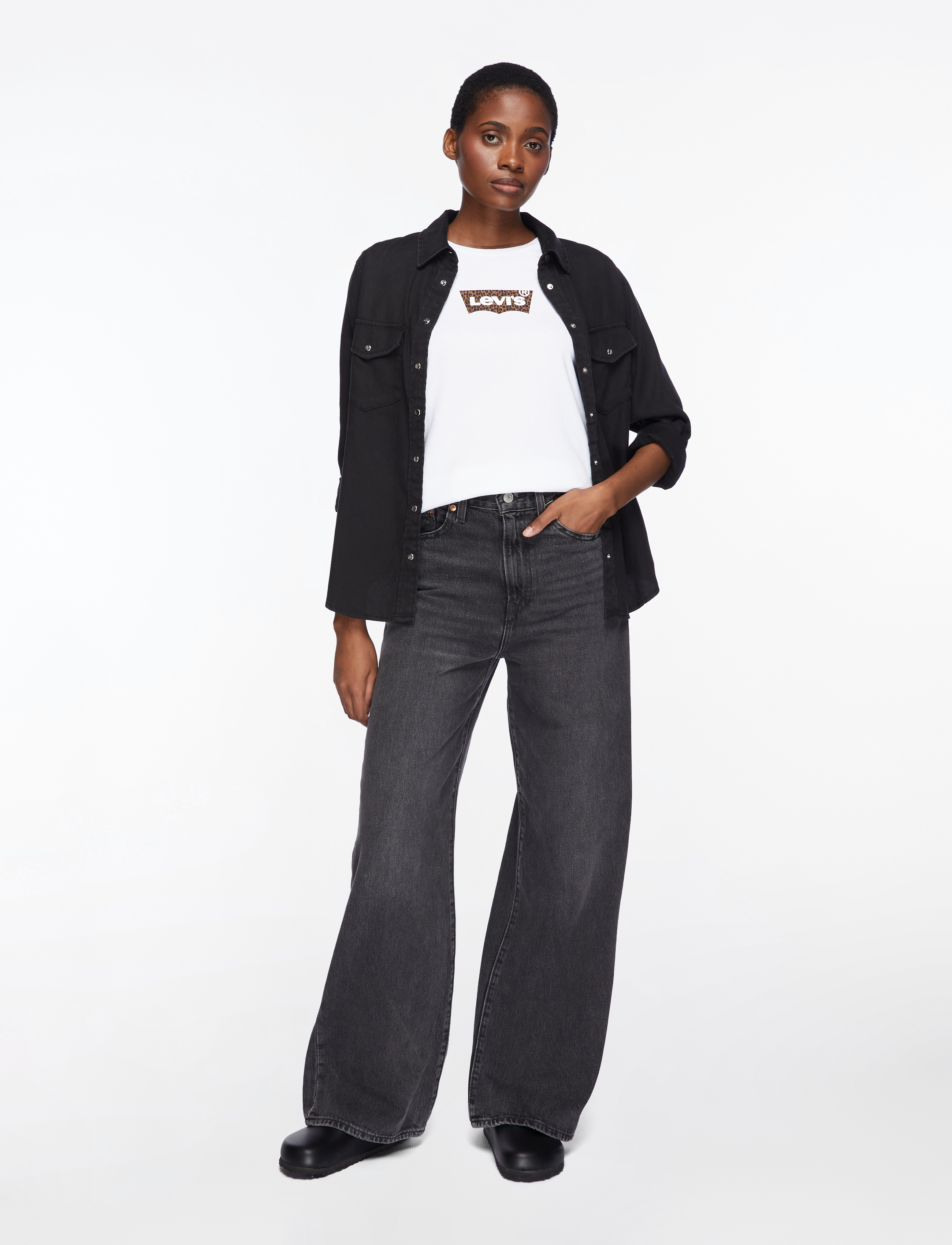Levi's® - LSE THE PERFECT TEE LSE_BATWIN - t-shirts - whites - 2