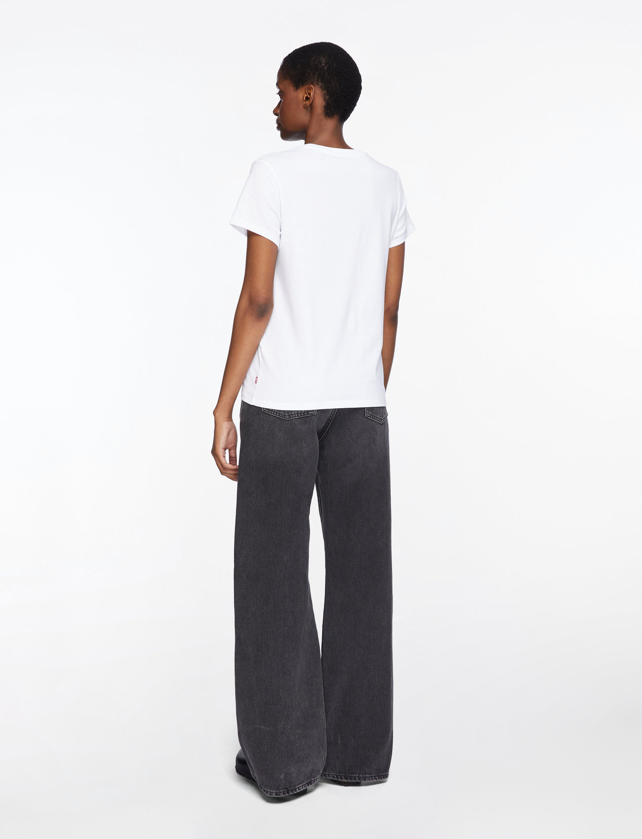 Levi's® - LSE THE PERFECT TEE LSE_BATWIN - t-shirts - whites - 4