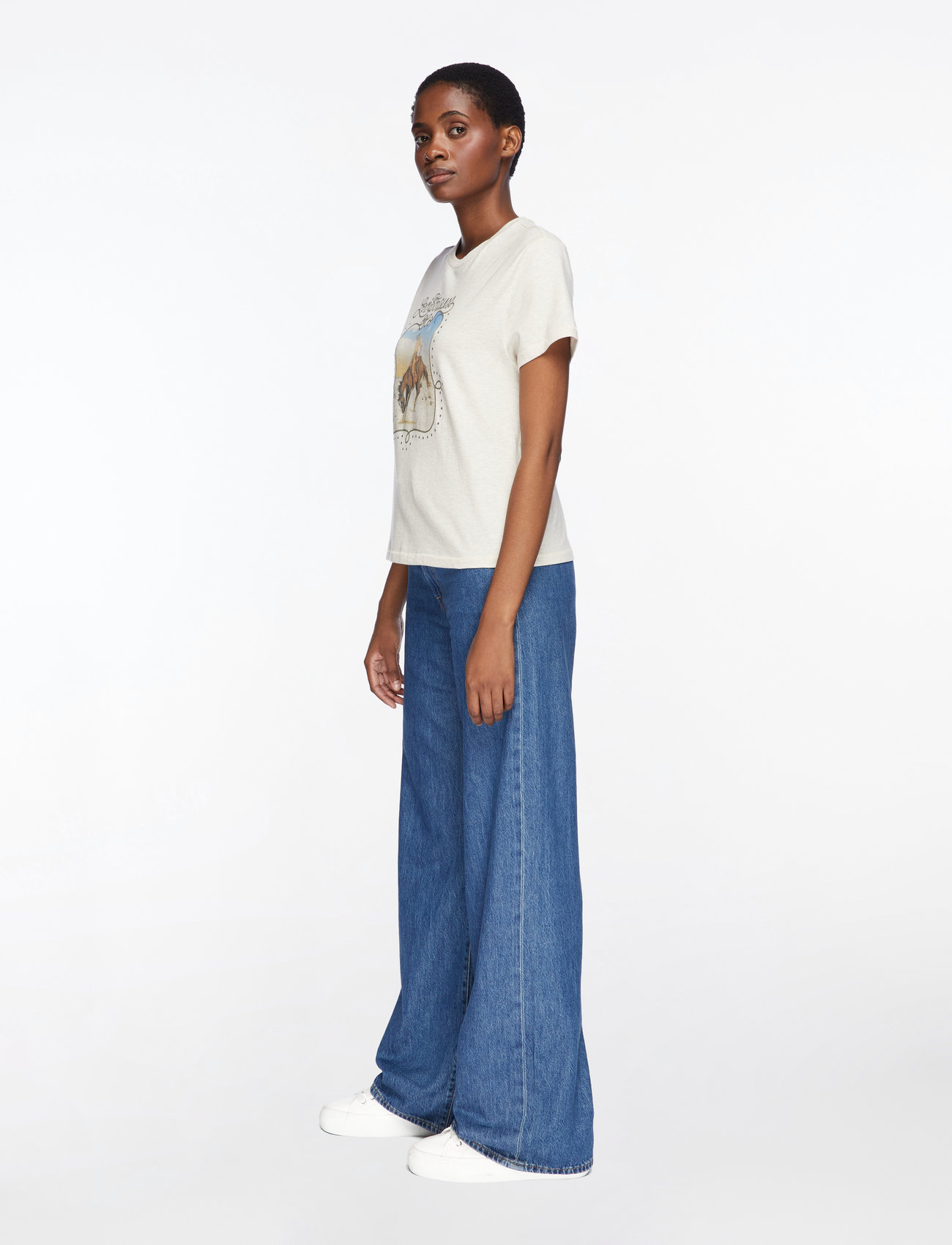 Levi's® - GRAPHIC CLASSIC TEE STUDDED CO - t-shirts - neutrals - 4