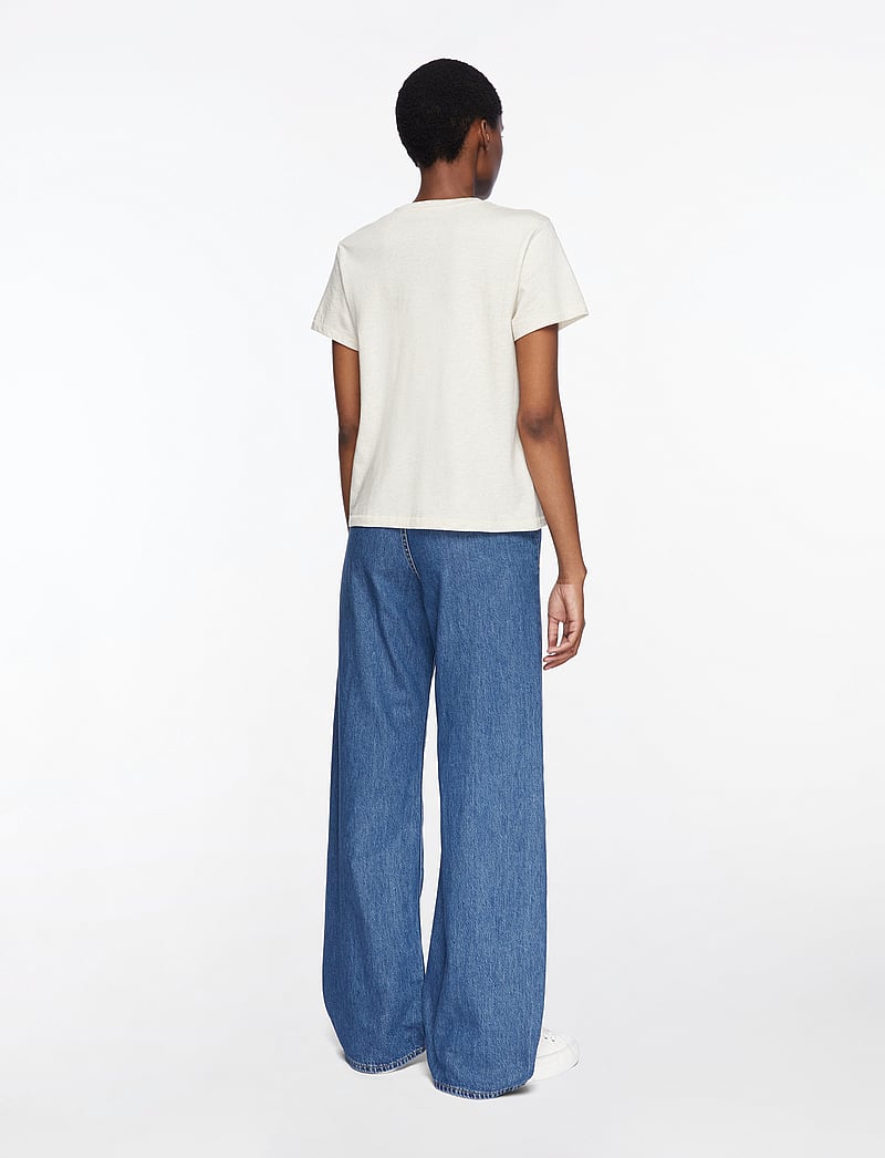 Levi's® - GRAPHIC CLASSIC TEE STUDDED CO - t-shirts - neutrals - 5