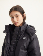 LEVI´S Women - LUNA CORE PUFFER MID CAVIAR - winter jackets - blacks - 4