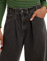 LEVI´S Women - FOLDED PLEATED BAGGY LOSE CONT - jeans met wijde pijpen - blacks - 6