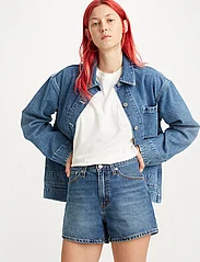 LEVI´S Women - 80S MOM SHORT YOU SURE CAN - short en jeans - med indigo - worn in - 0