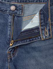 LEVI´S Women - 80S MOM SHORT YOU SURE CAN - short en jeans - med indigo - worn in - 8