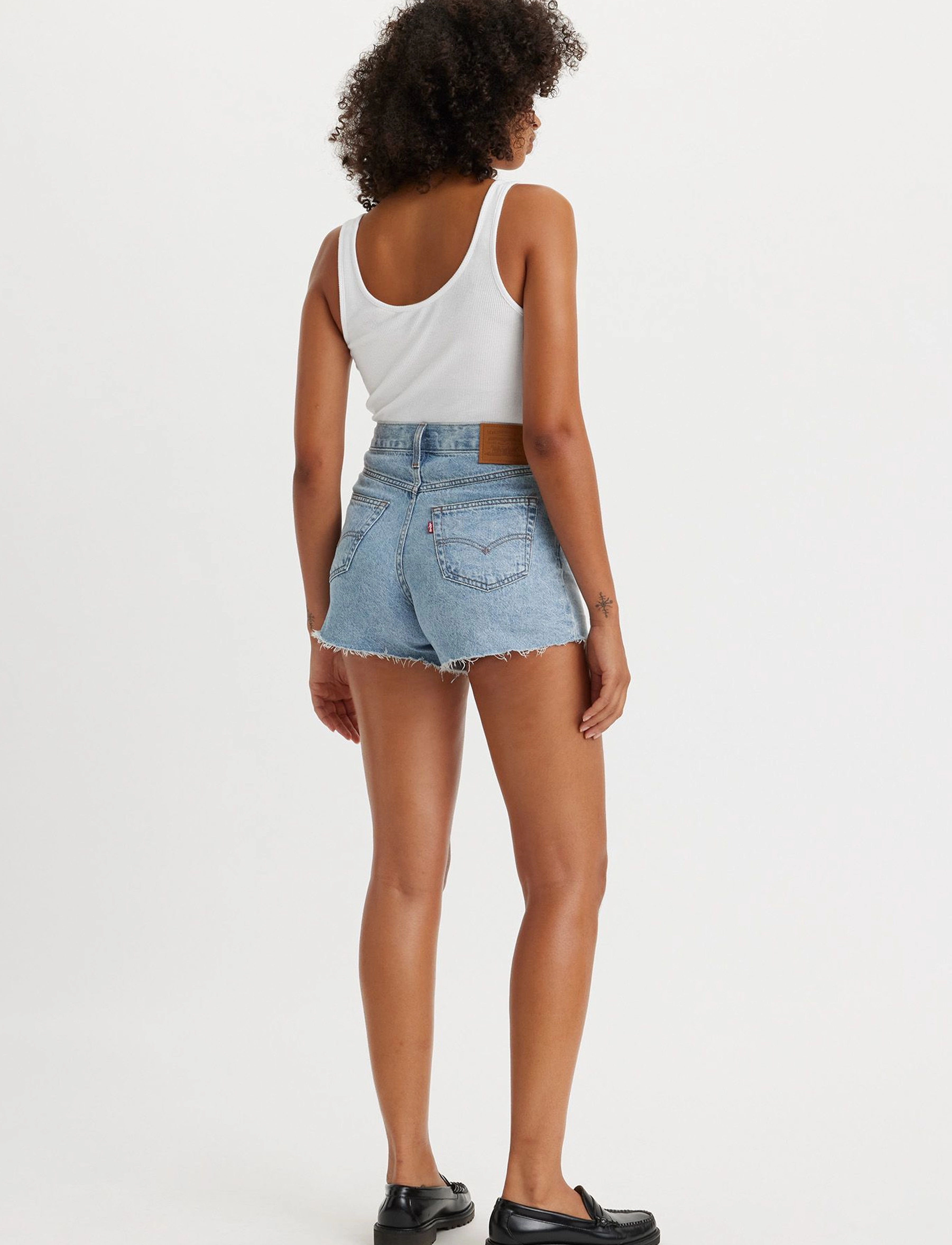 LEVI´S Women - 80S MOM SHORT MAKE A DIFFERENC - light indigo - worn in - 4