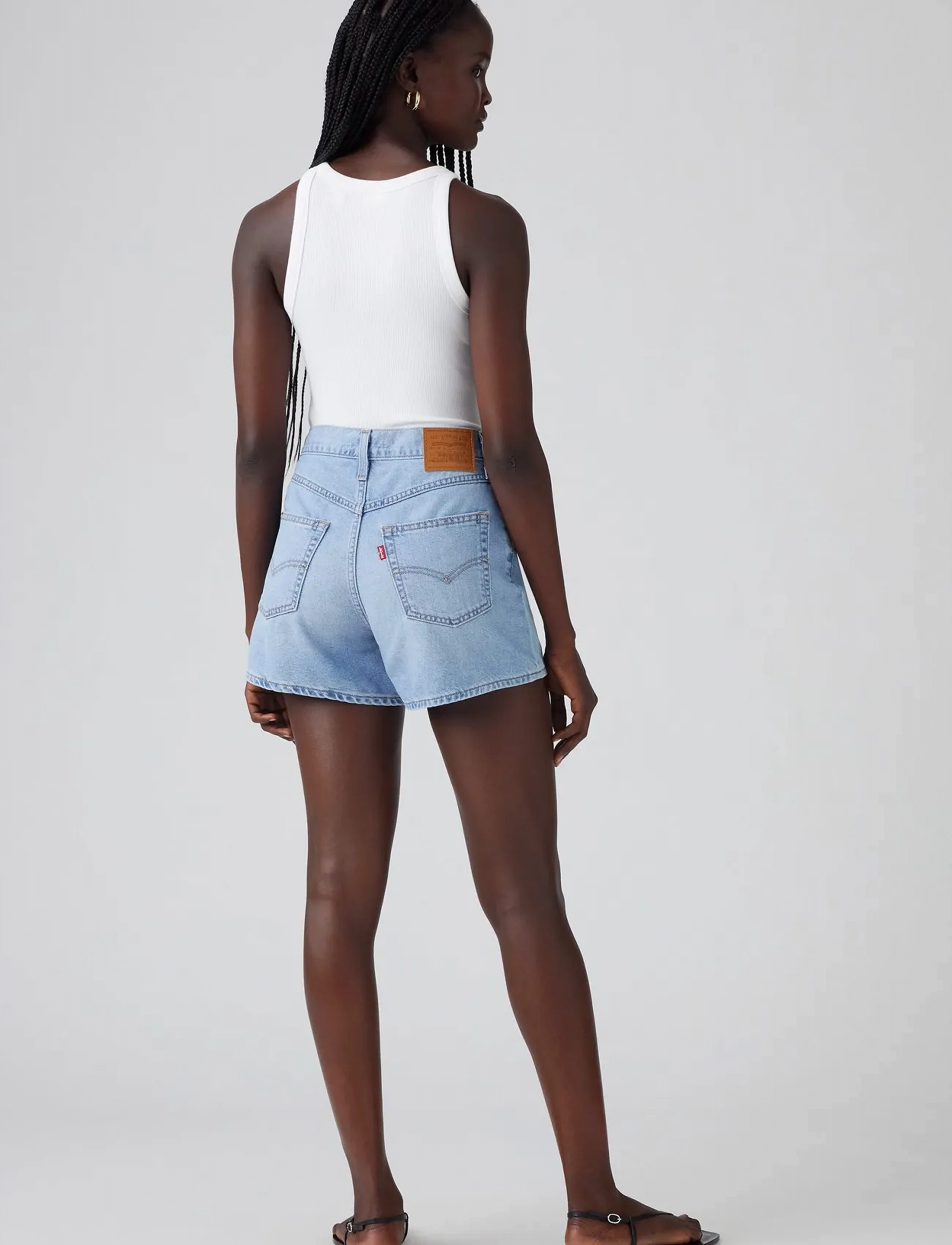 Levi's® - 80S MOM SHORT COOL WISE OWL - light indigo - worn in - 4