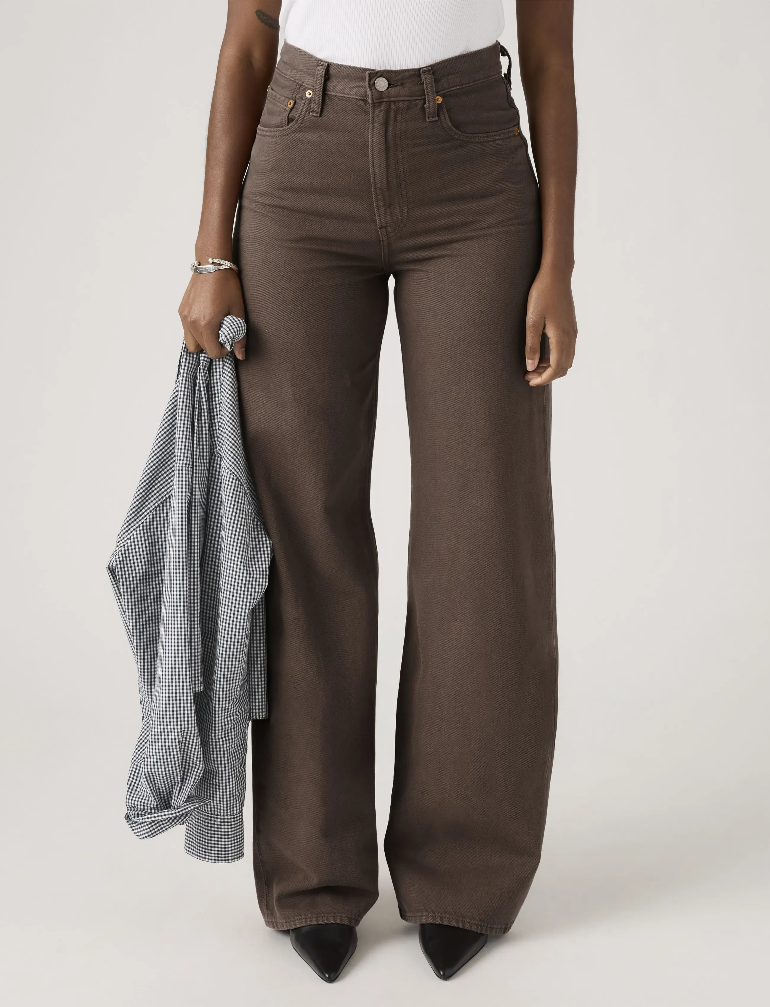 Levi's® - RIBCAGE WIDE LEG H223 HOT FUDG - leinenhosen - browns - 5