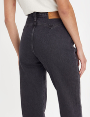 LEVI´S Women - RIBCAGE NO BACK POCKET FEELIN - džinsa bikses ar taisnām starām - blacks - 6