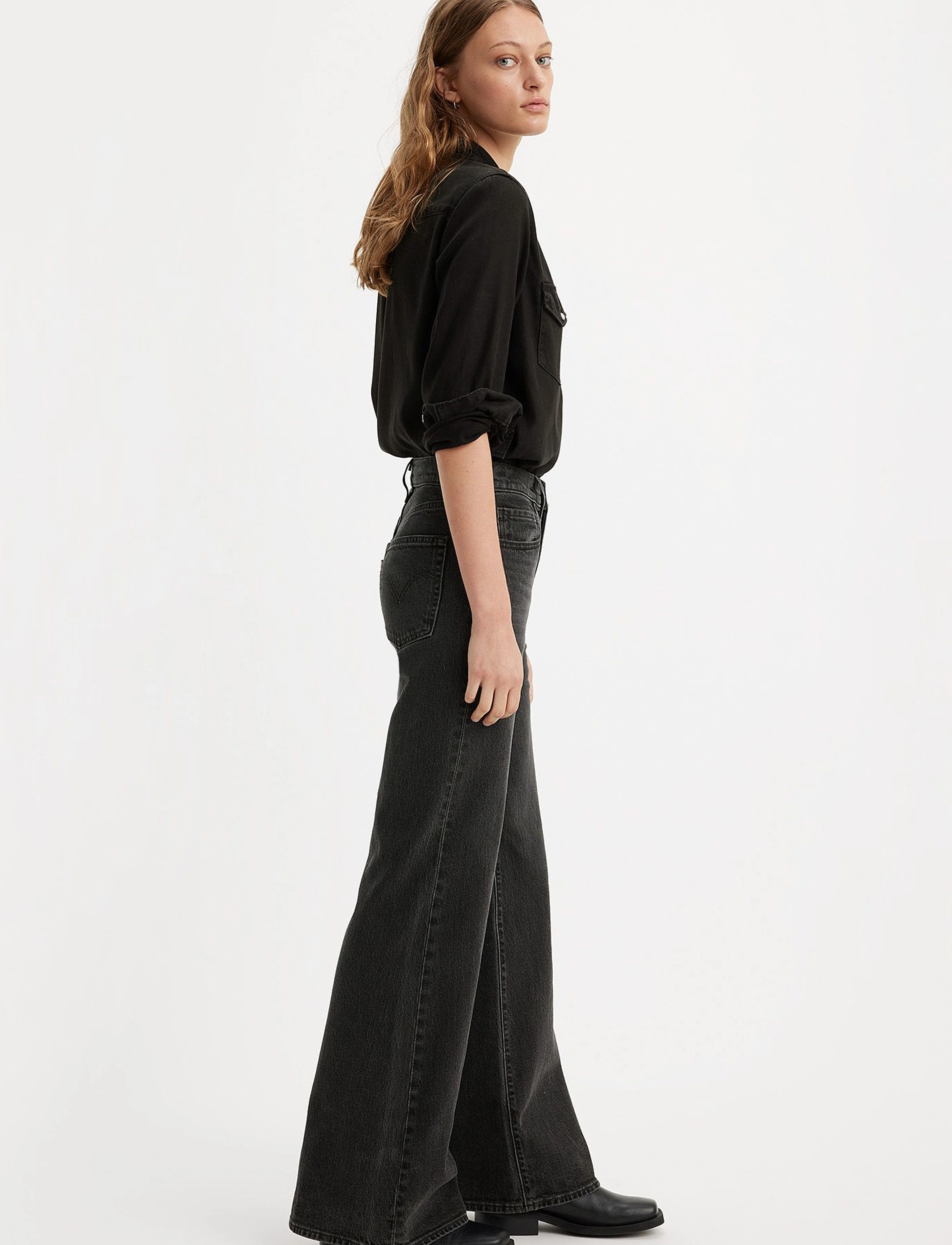 Levi's® - RIBCAGE BELLS ON THE TOWN NO C - nuo kelių platėjantys džinsai - blacks - 5