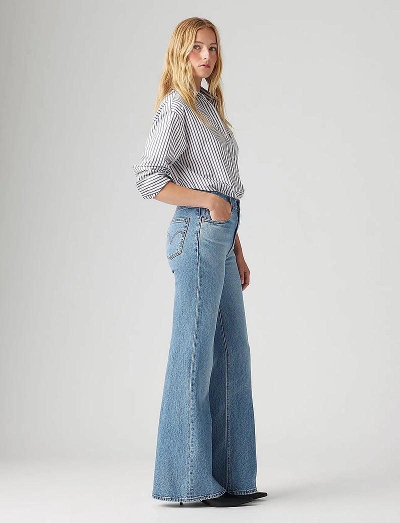 Levi's® - RIBCAGE BELLS NEXT SATURDAY NO - flared jeans - med indigo - worn in - 3