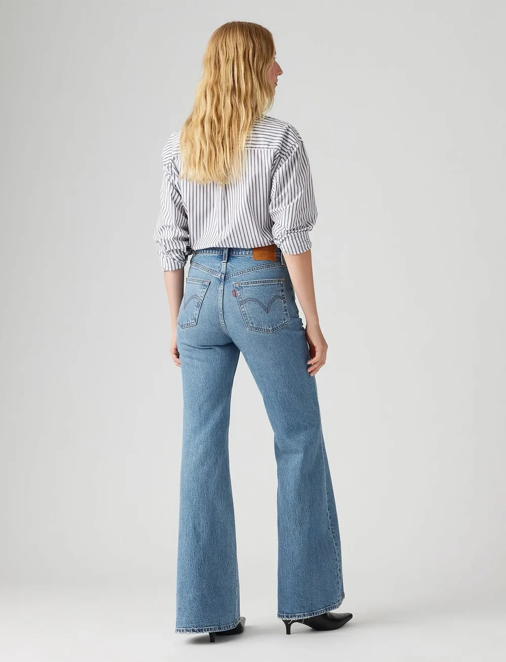 Levi's® - RIBCAGE BELLS NEXT SATURDAY NO - schlaghosen - med indigo - worn in - 4