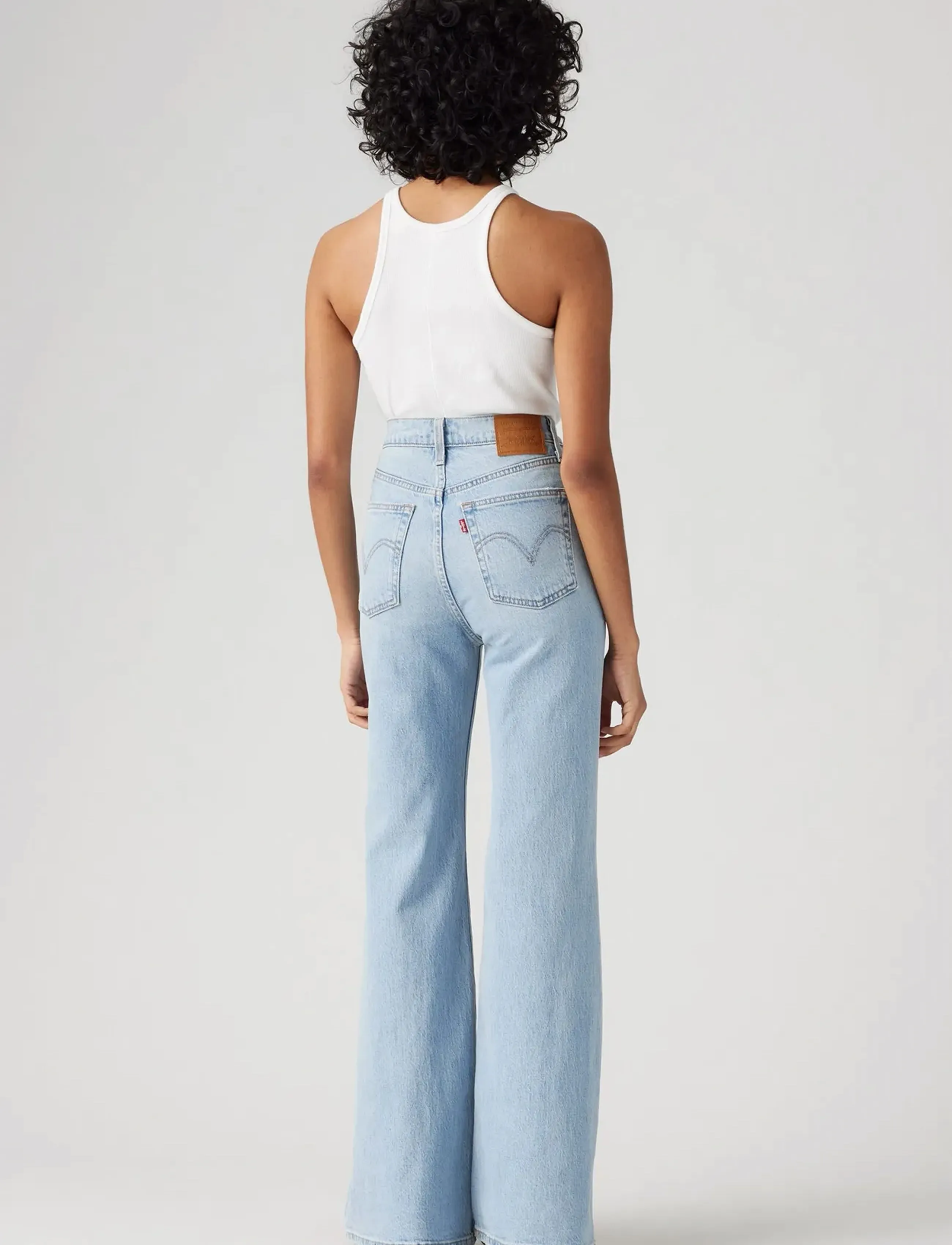 Levi's® - RIBCAGE BELLS SITS WELL TOGETH - light indigo - worn in - 4