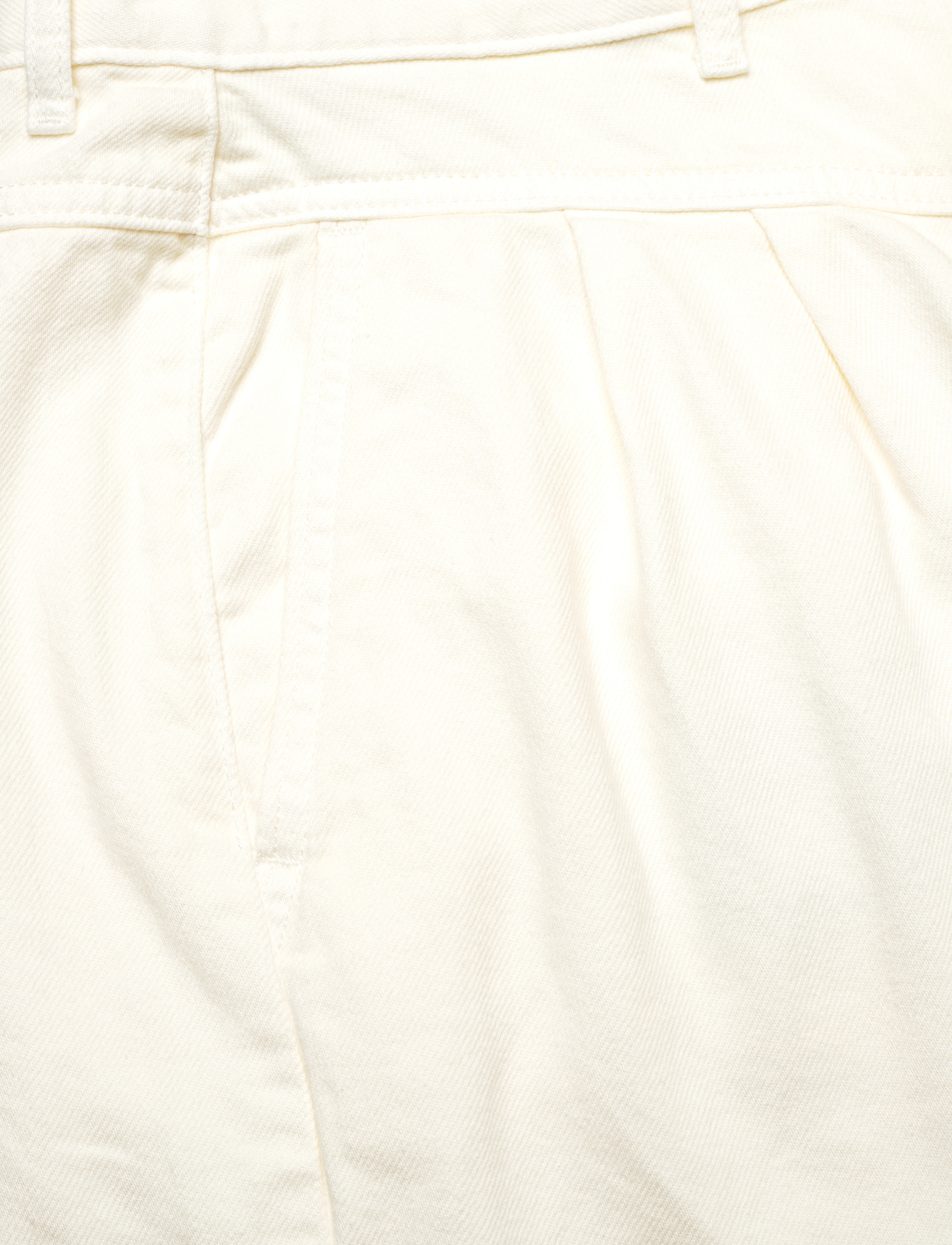 Levi's® - FEATHERWEIGHT MOM SHORT SERENI - whites - 2