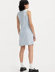 LEVI´S Women - THORA DENIM MINI DRESS NEVER G - sukienki dżinsowe - light indigo - worn in - 4