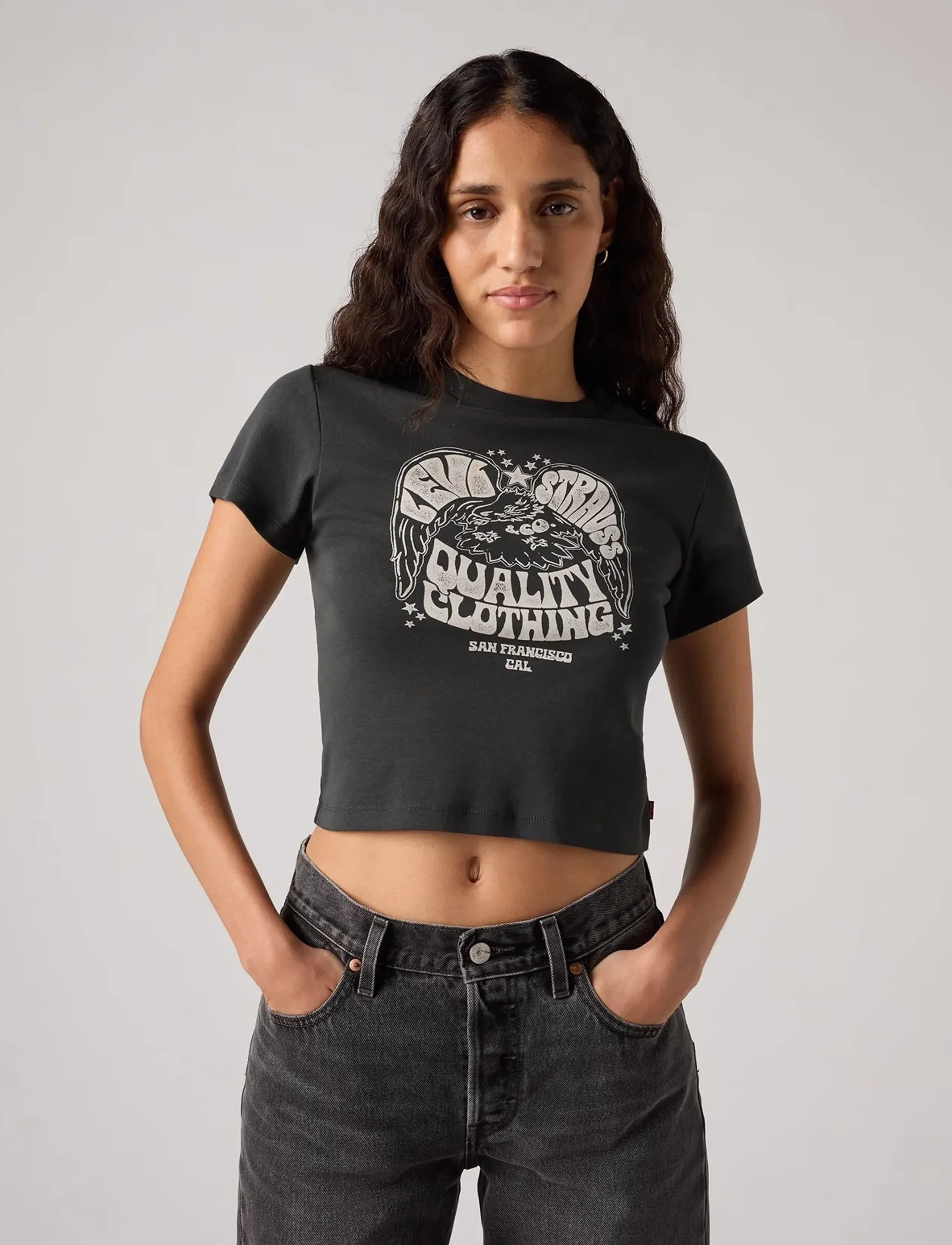 Levi's® GR ESSENTIAL SPORTY TEE BLACKS - Crop tops - BLACKS / black