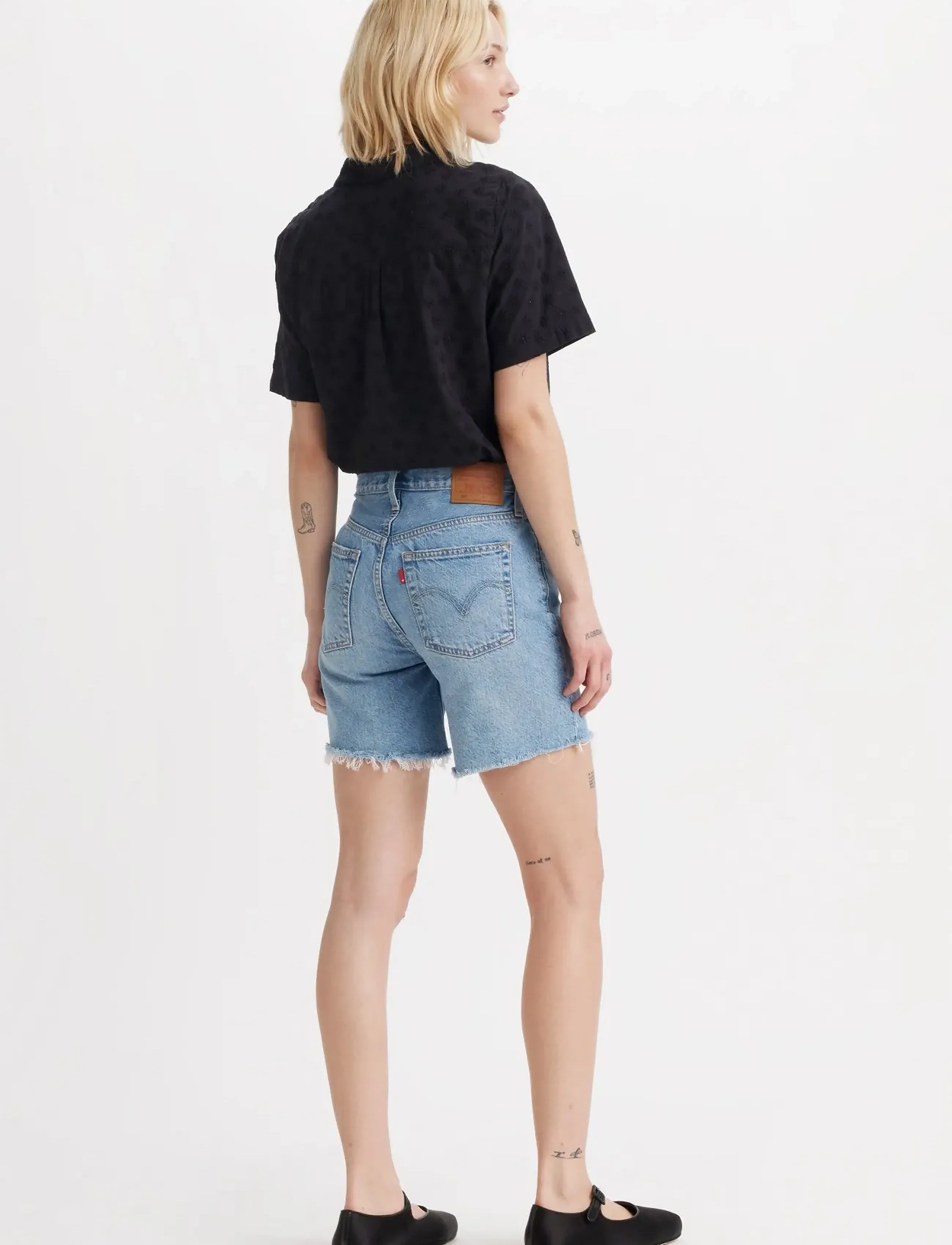 Levi's® - 501 MID THIGH SHORT LW FUN FLA - jeansshorts - light indigo - worn in - 4