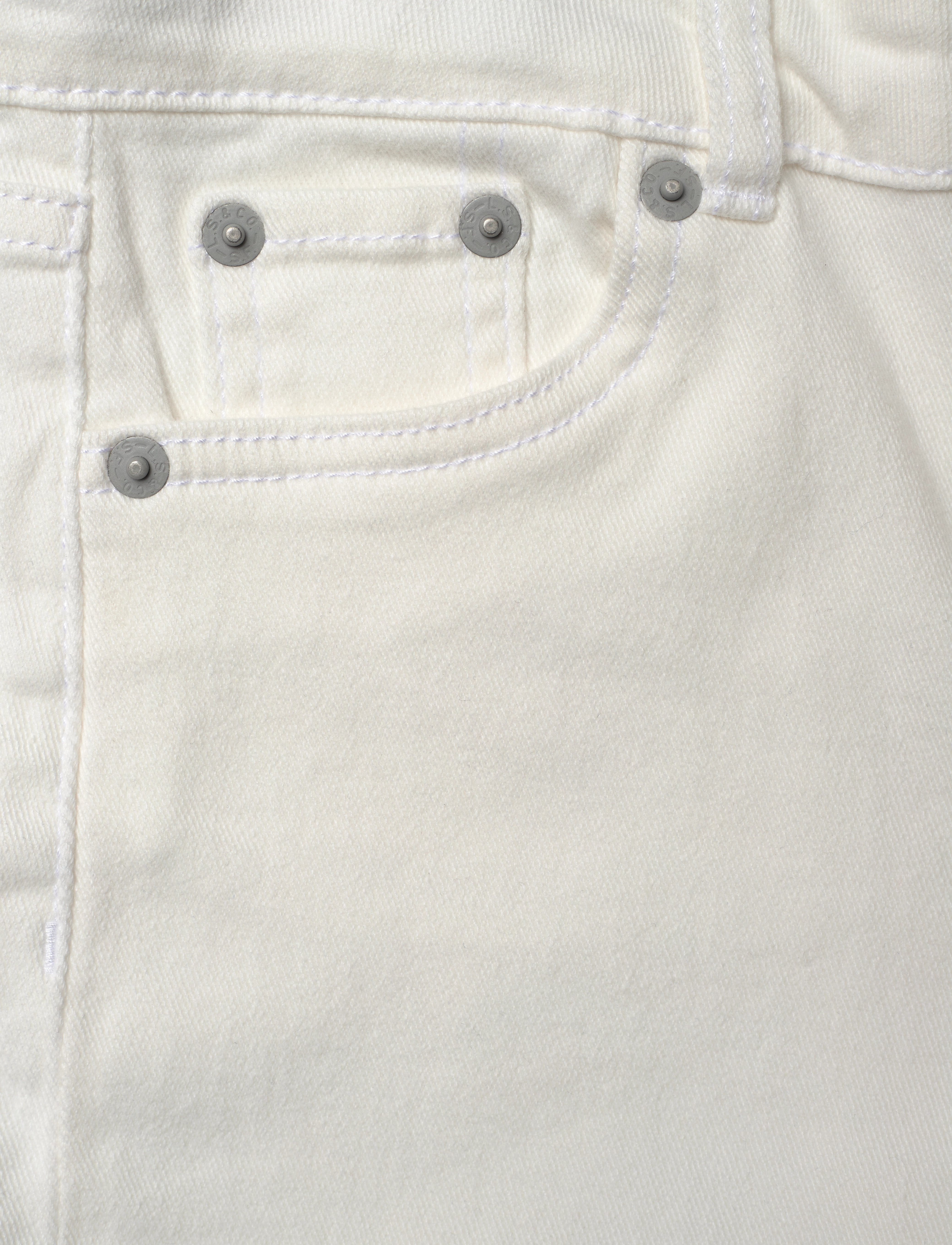 Levi's - Levi's® Girlfriend Shorts - denim shorts - cloud dancer - 2