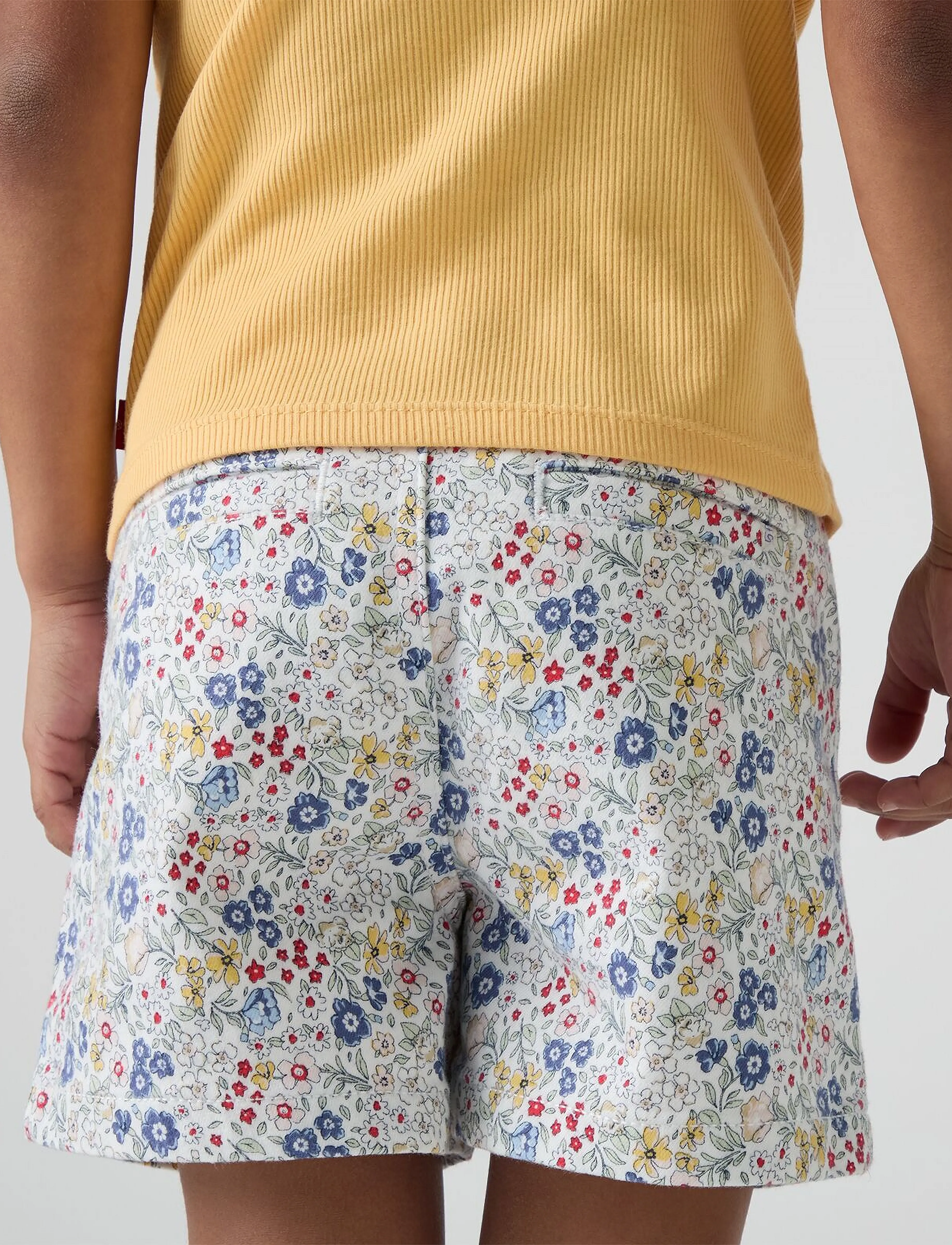 Levi's - WE-WOVEN SHORT - shorts - bright white - 4