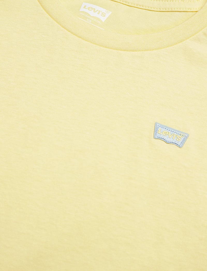 Levi's - Levi's® Batwing Chest Hit Tee - short-sleeved t-shirts - french vanilla - 2