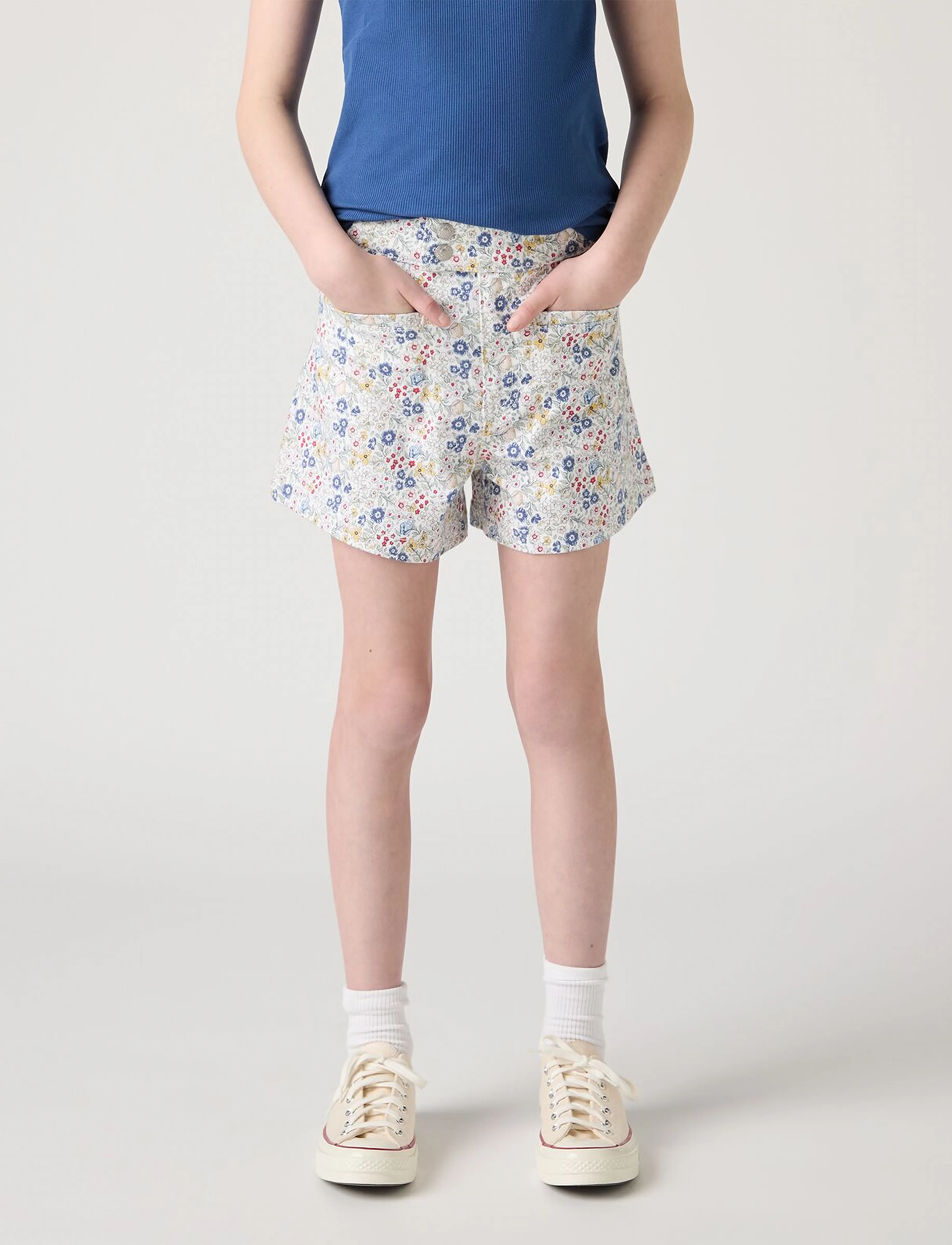 Levi's - WE-WOVEN SHORT - shorts - bright white - 4