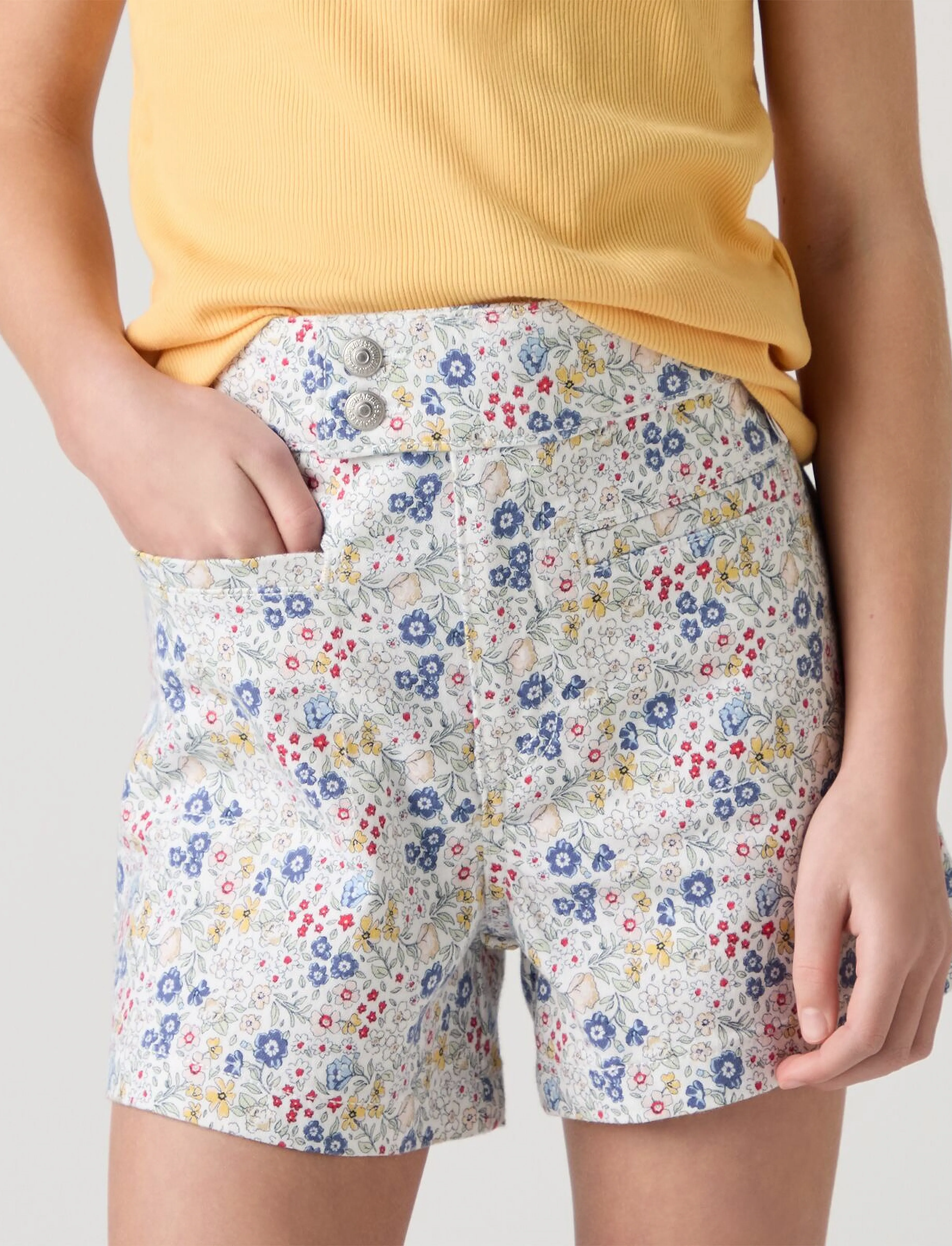 Levi's - WE-WOVEN SHORT - shorts - bright white - 5